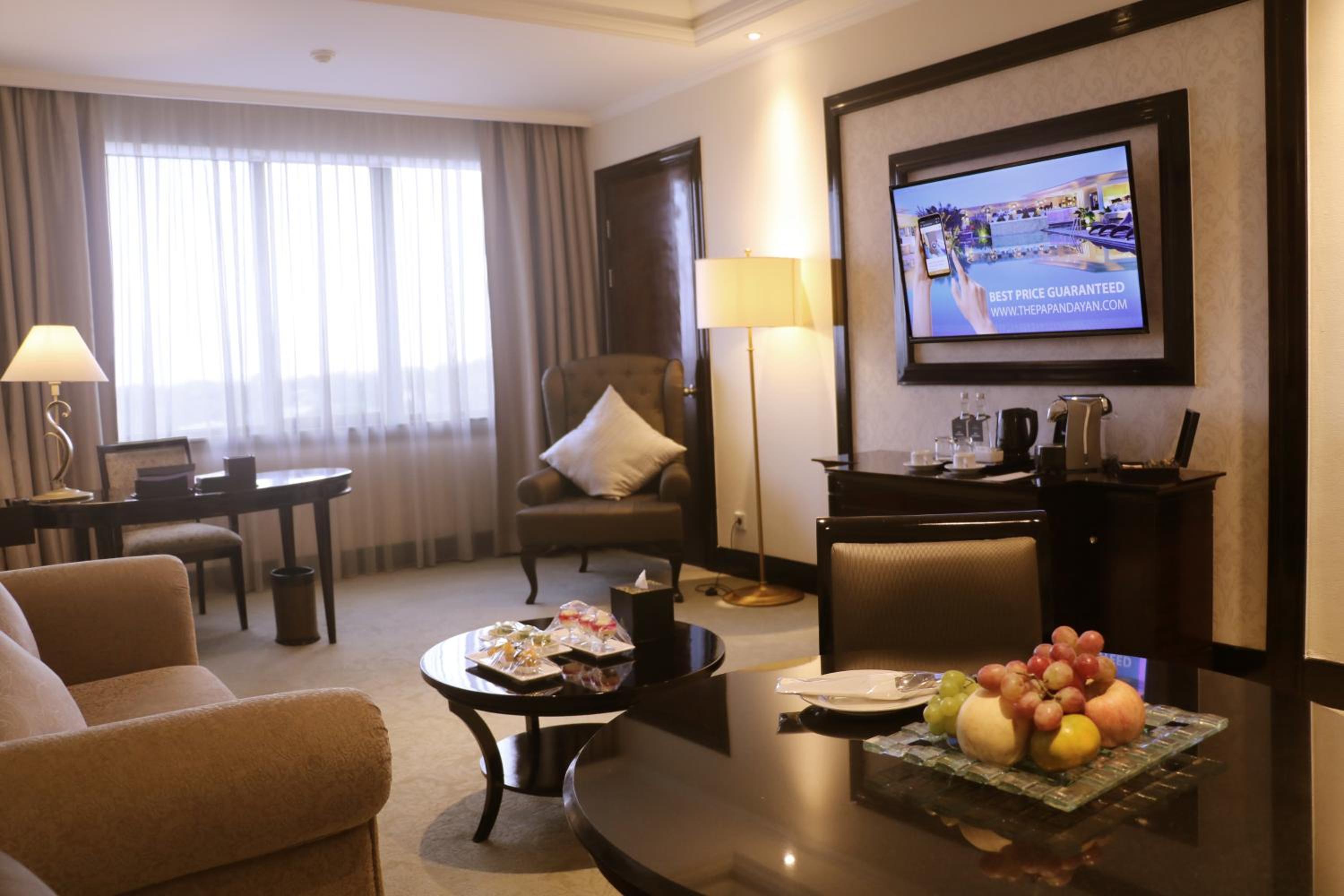 Suite - Photo 2