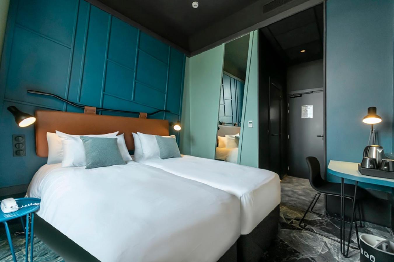 Standard Twin Room - Photo 7