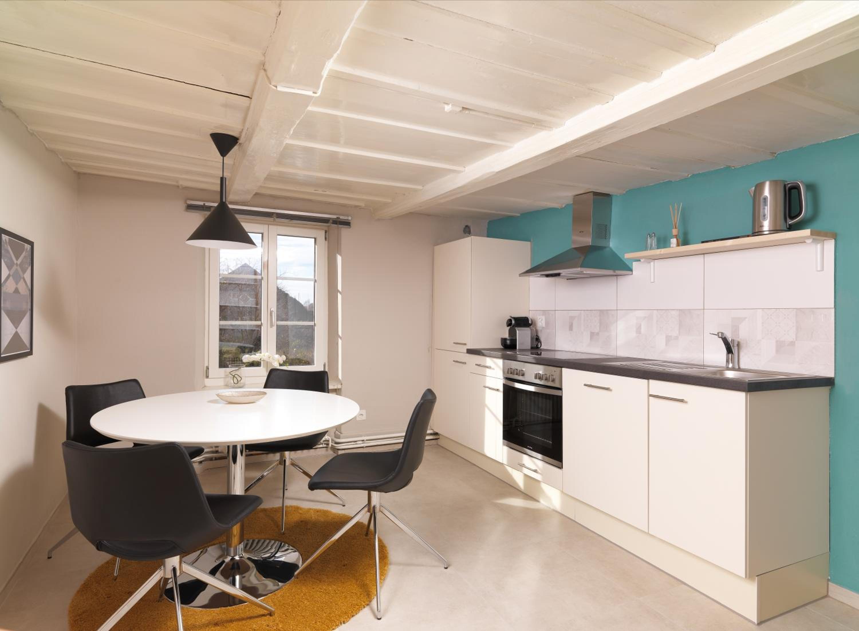 Apartment with Lake View photo 3