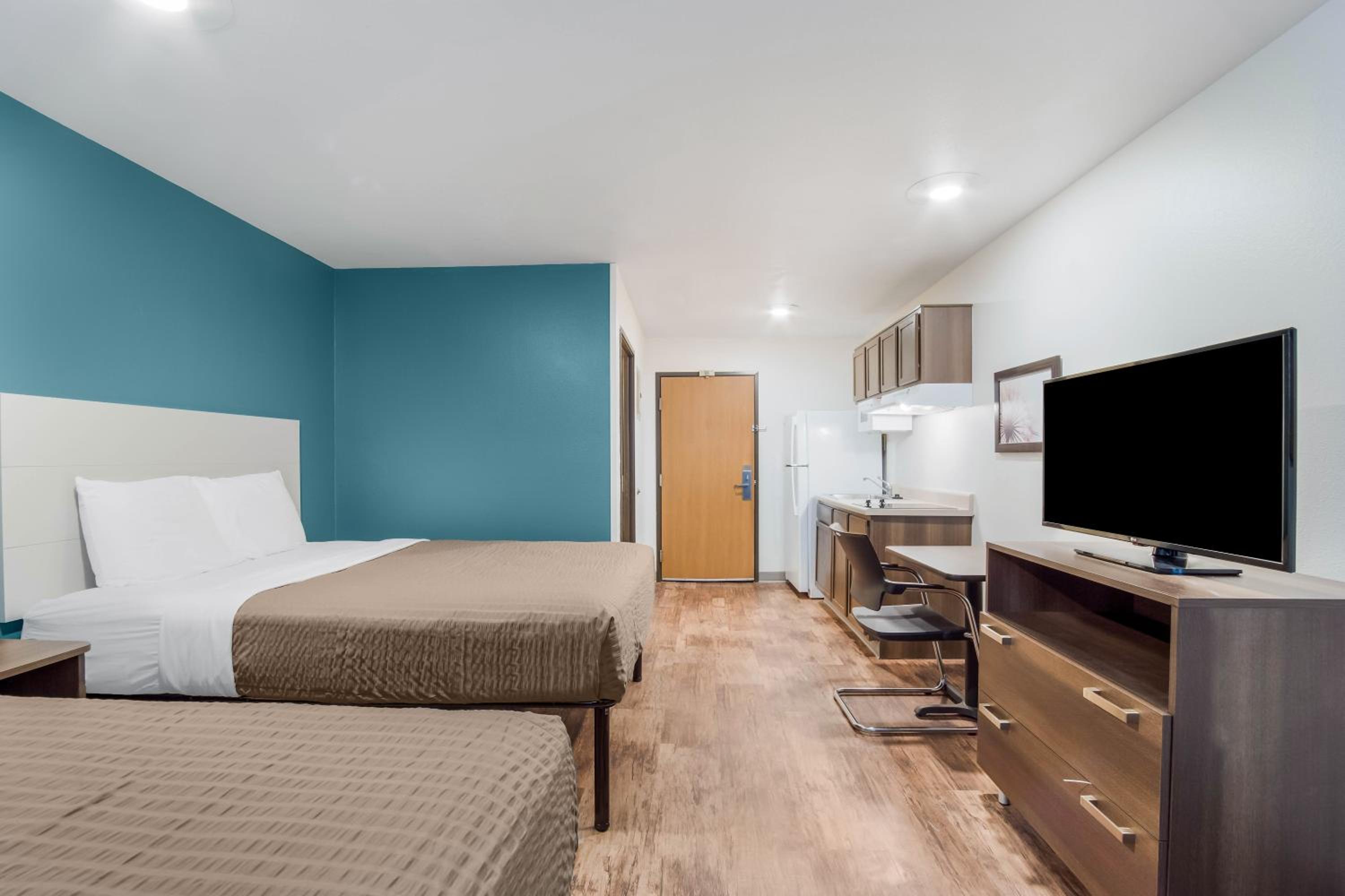 Standard Queen Room with Two Queen Beds - Non-Smoking