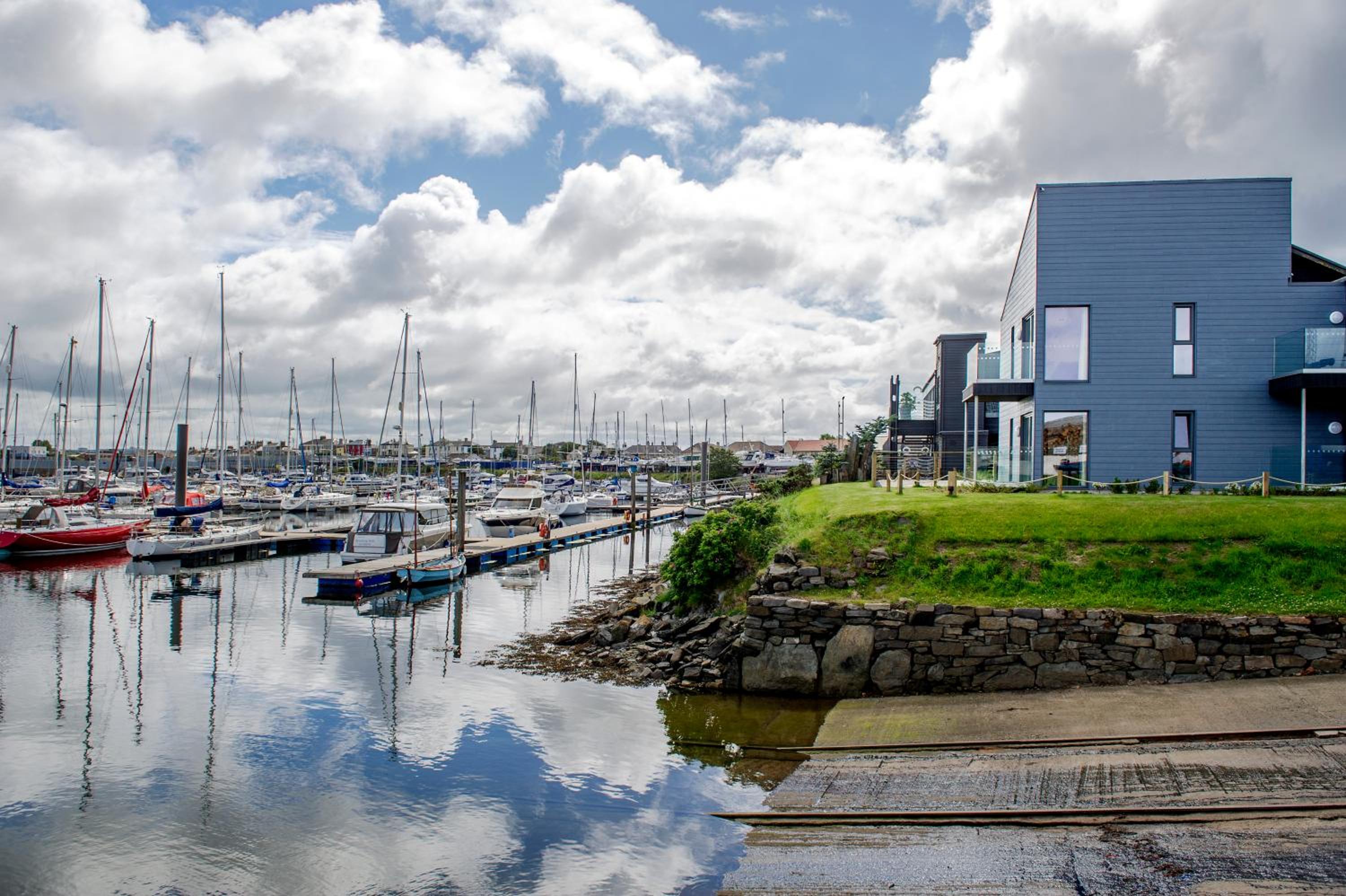 Standard Room with Marina View (Dog Friendly) - Photo 10