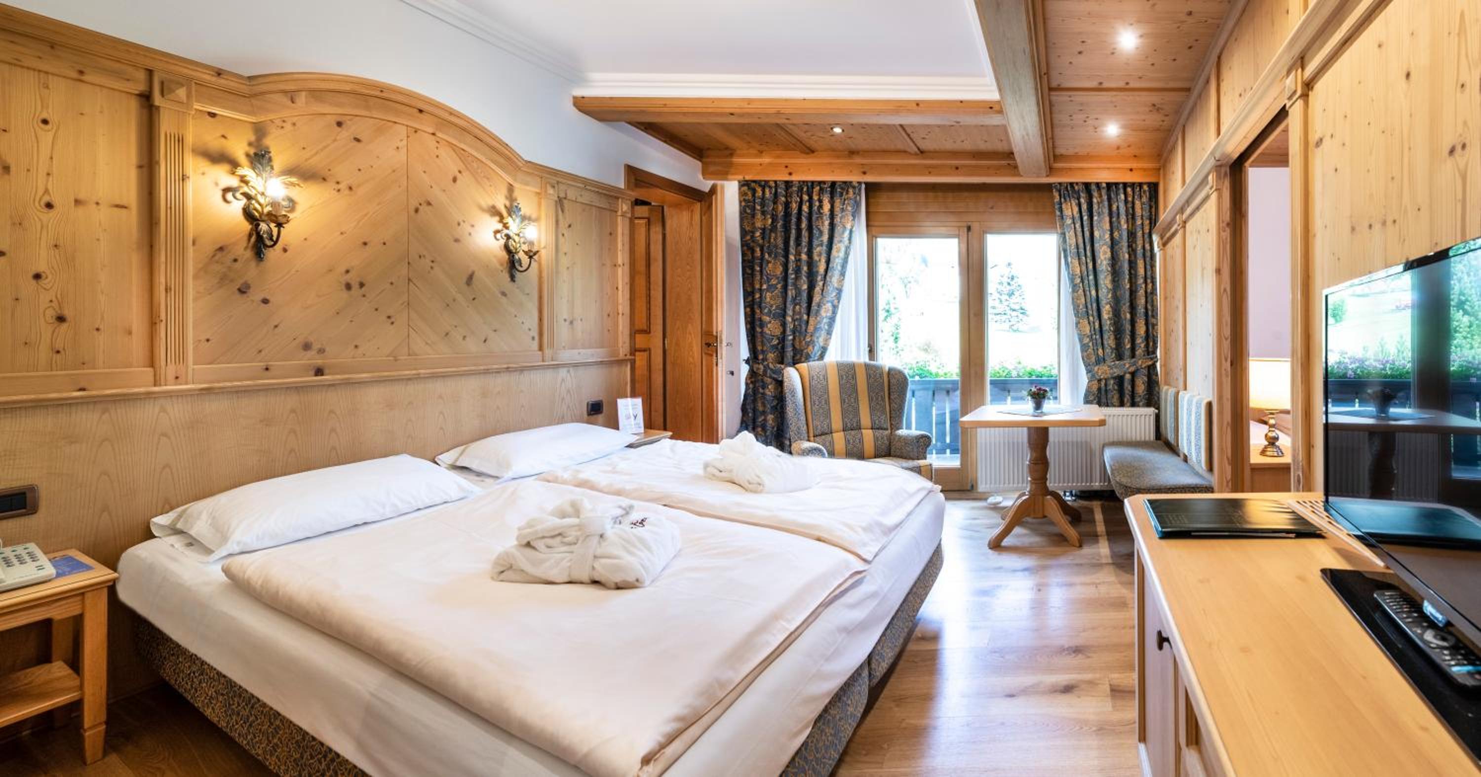 Double or Twin Room with Balcony photo 1