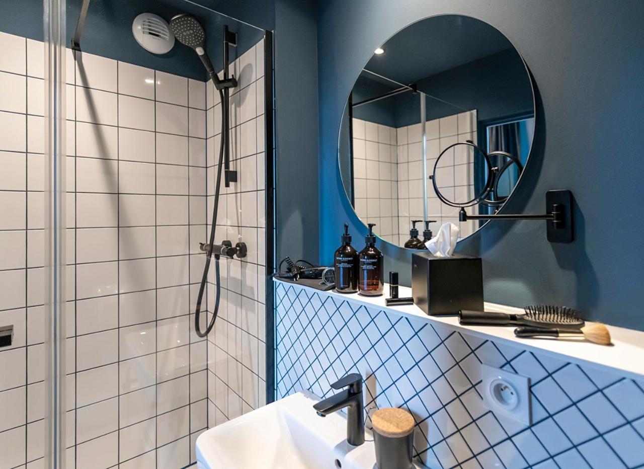 Standard Twin Room - Photo 2
