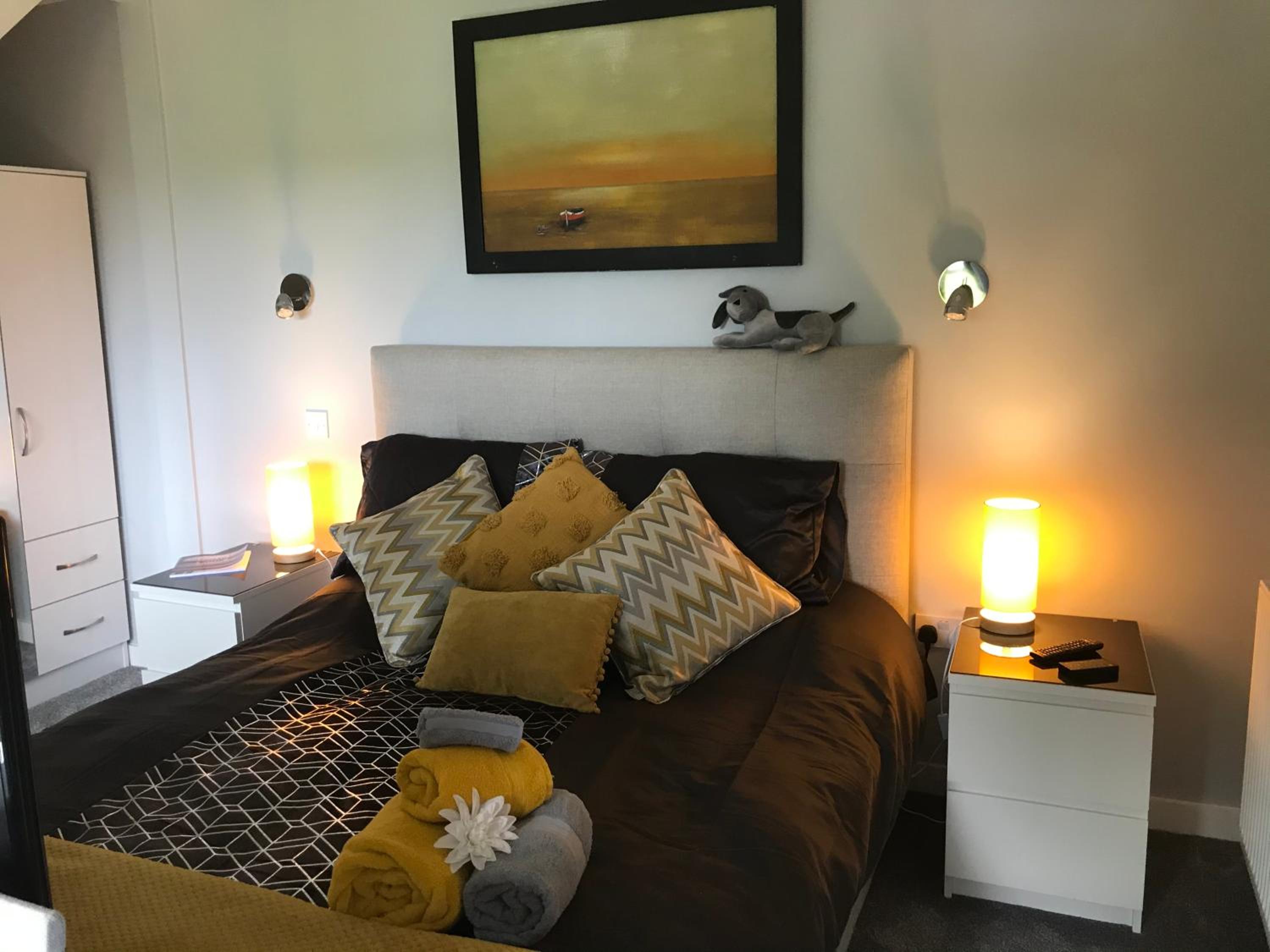 Deluxe King Suite photo 2