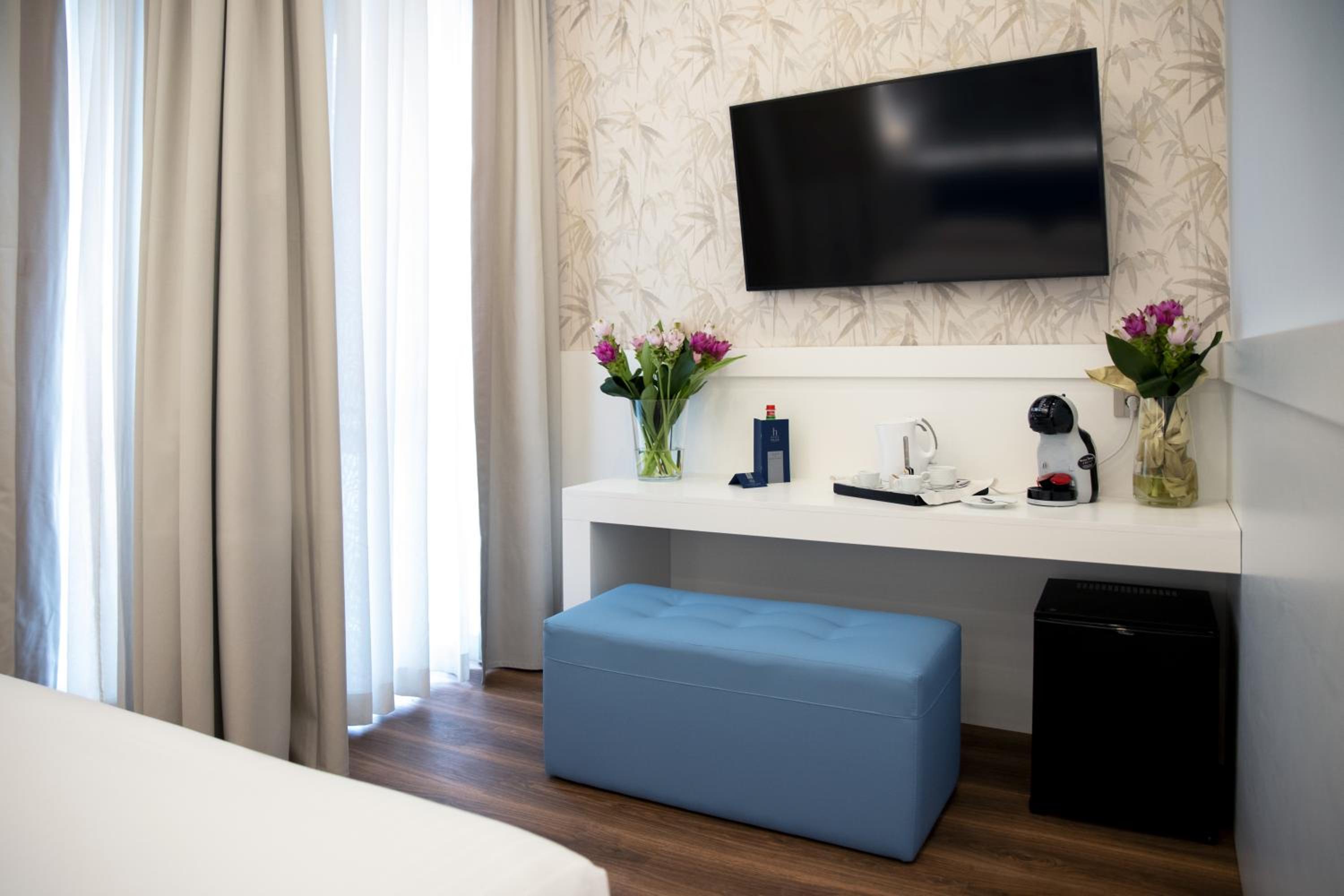Deluxe Double Room - Photo 21