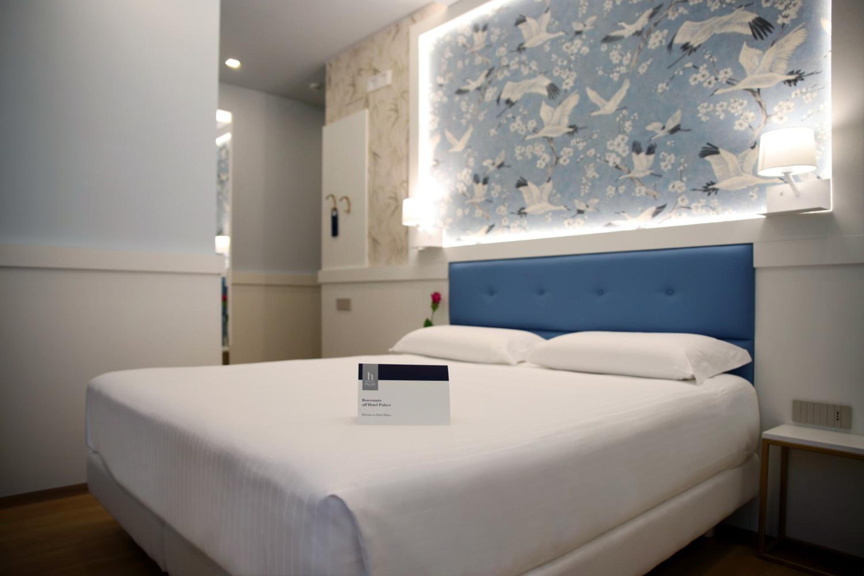 Deluxe Double Room - Photo 20