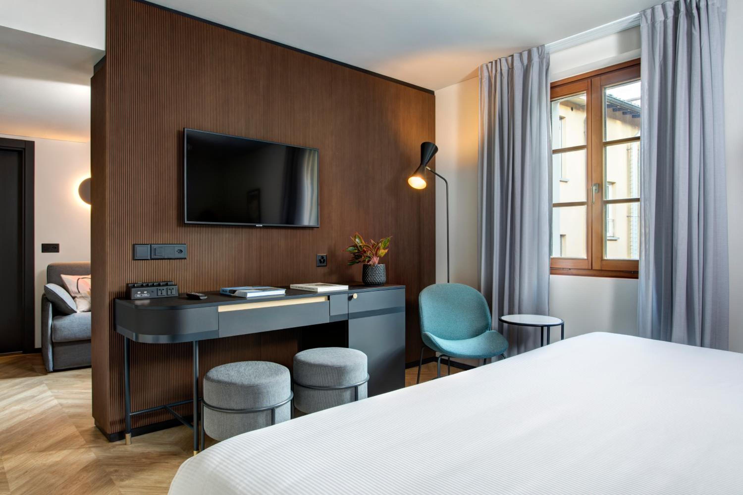 Premium Double or Twin Room with Air Conditioning - Photo 9