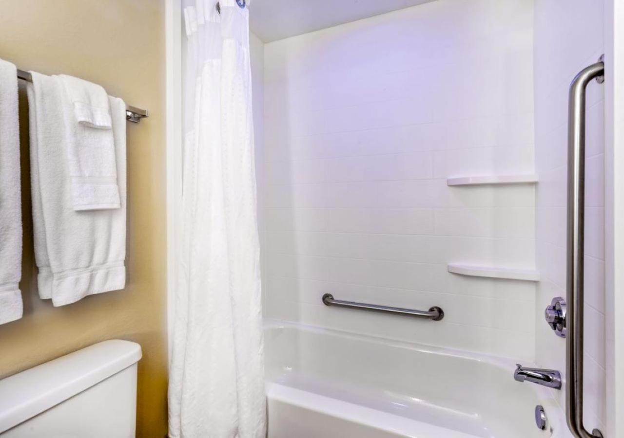 King Suite - Photo 8