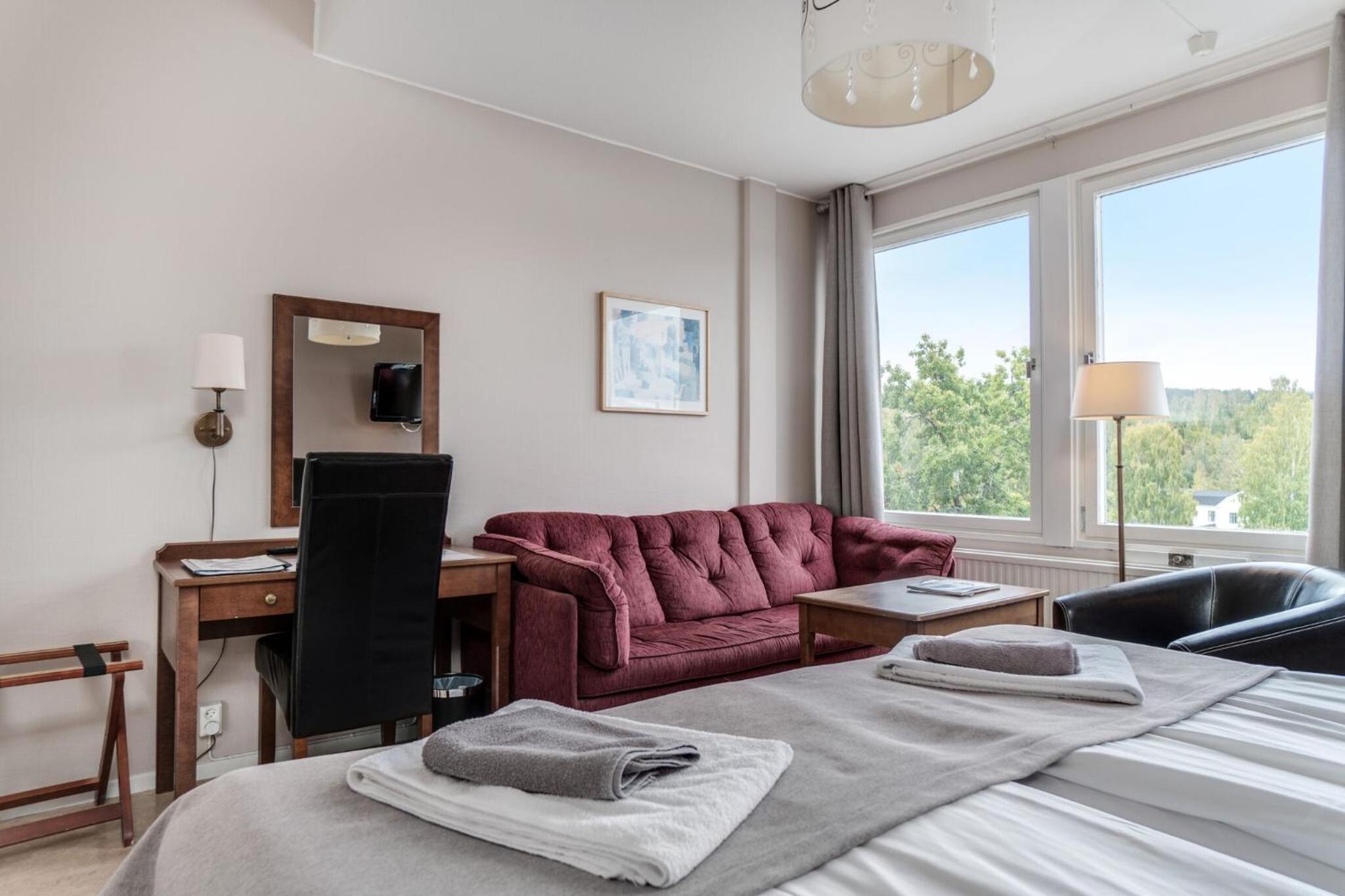 Double or Twin Room with Sofa Bed photo 3