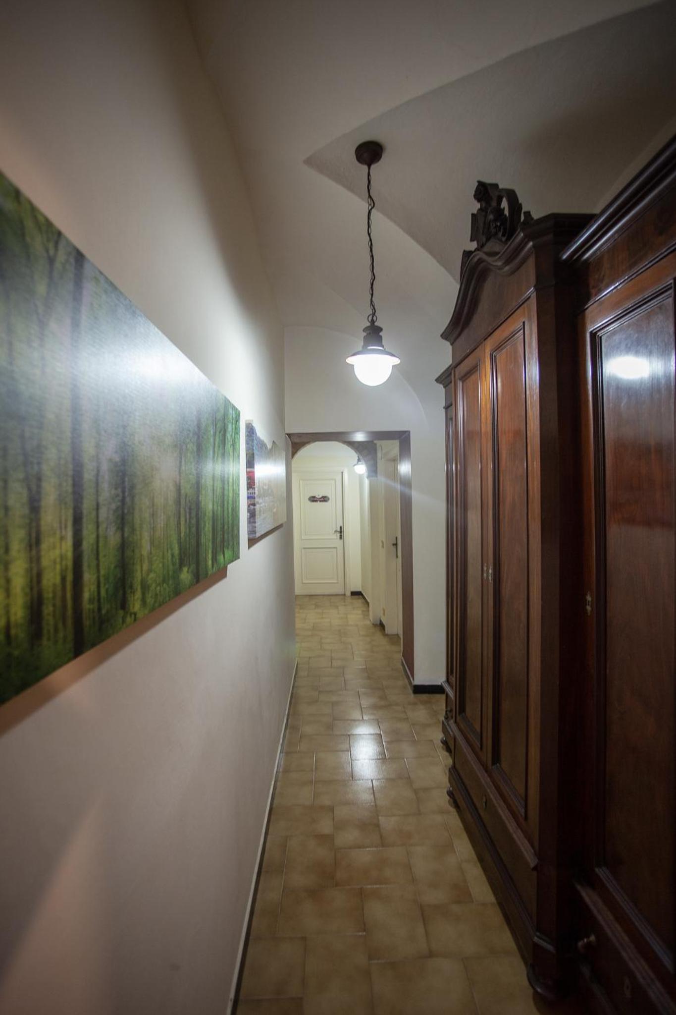 Large Double or Twin Room with Private Bathroom photo 1