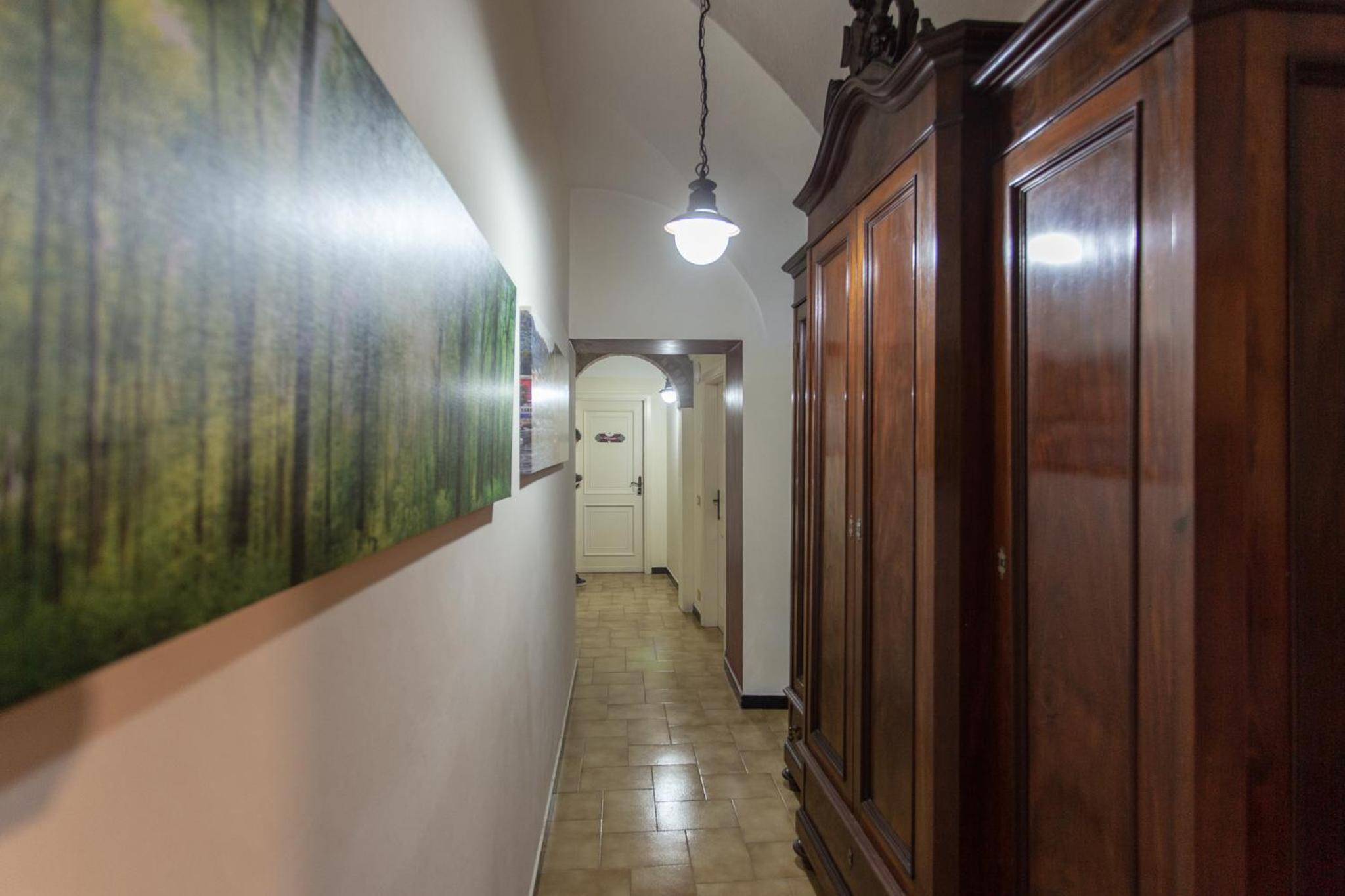 Deluxe Triple Room with Private Bathroom photo 1