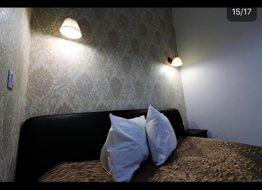 One-Bedroom Apartment - Photo 6