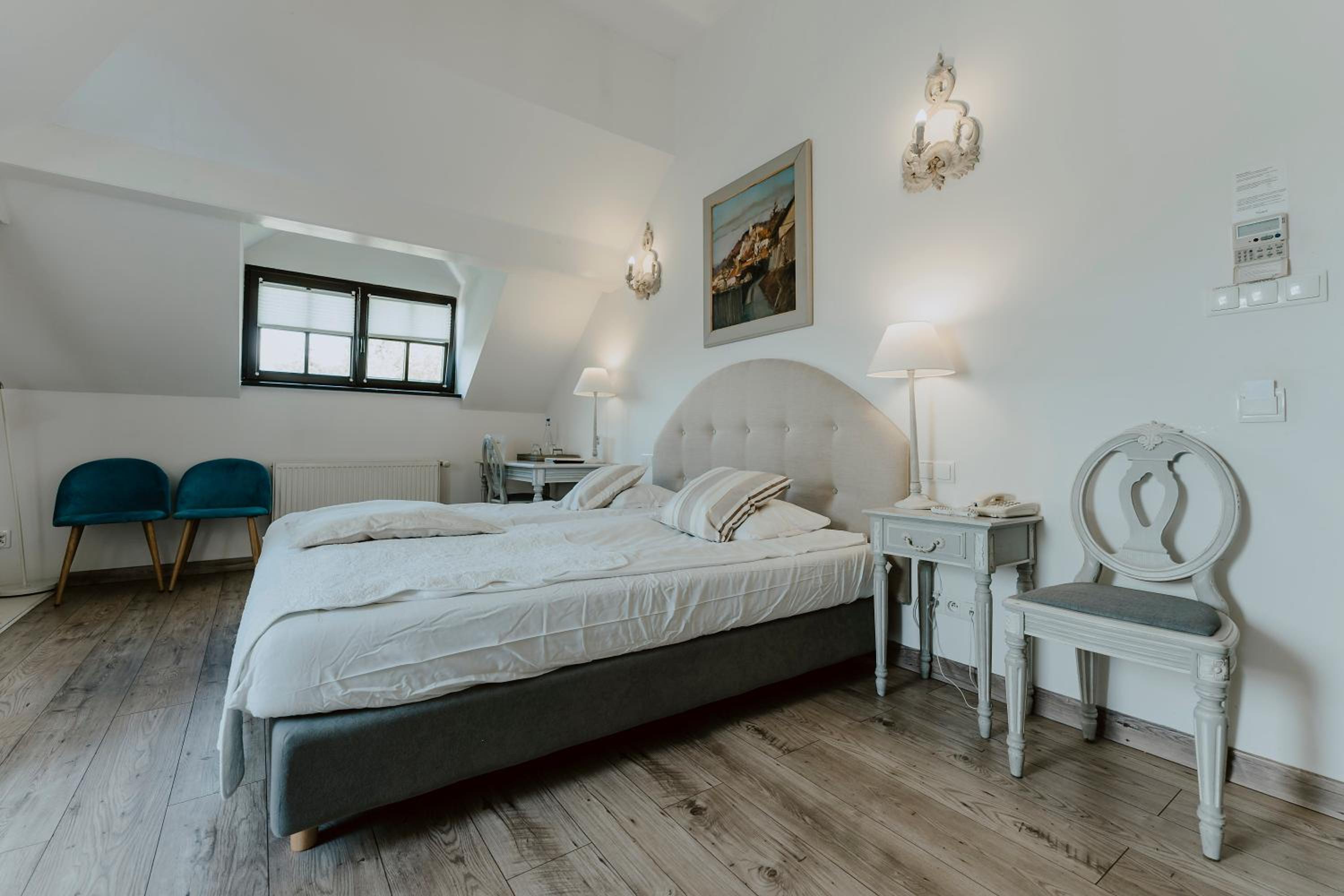 Standard Plus Double or Twin Room photo 1