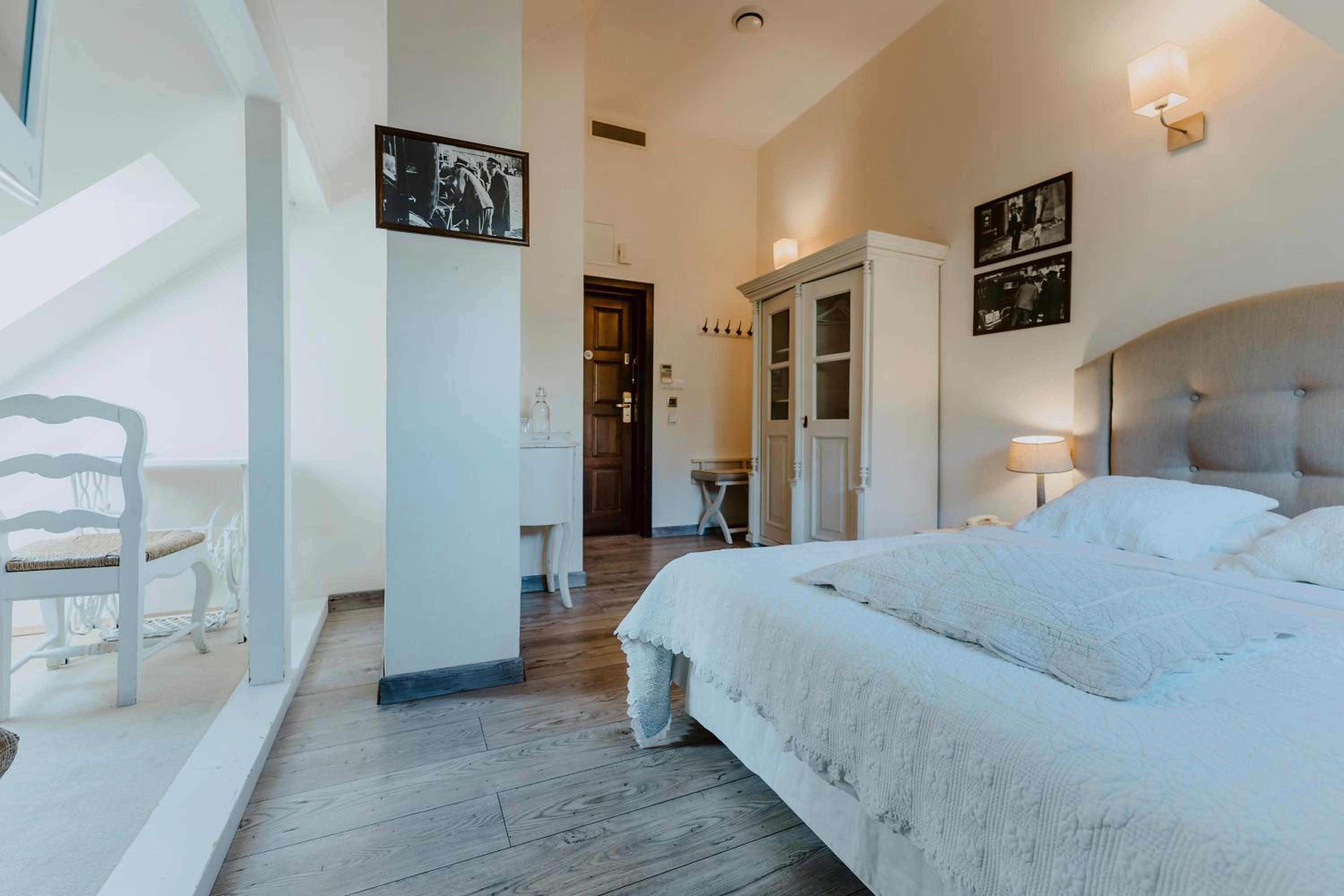 Standard Double or Twin Room photo 2