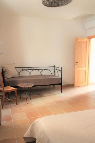 Large Double Room photo 3