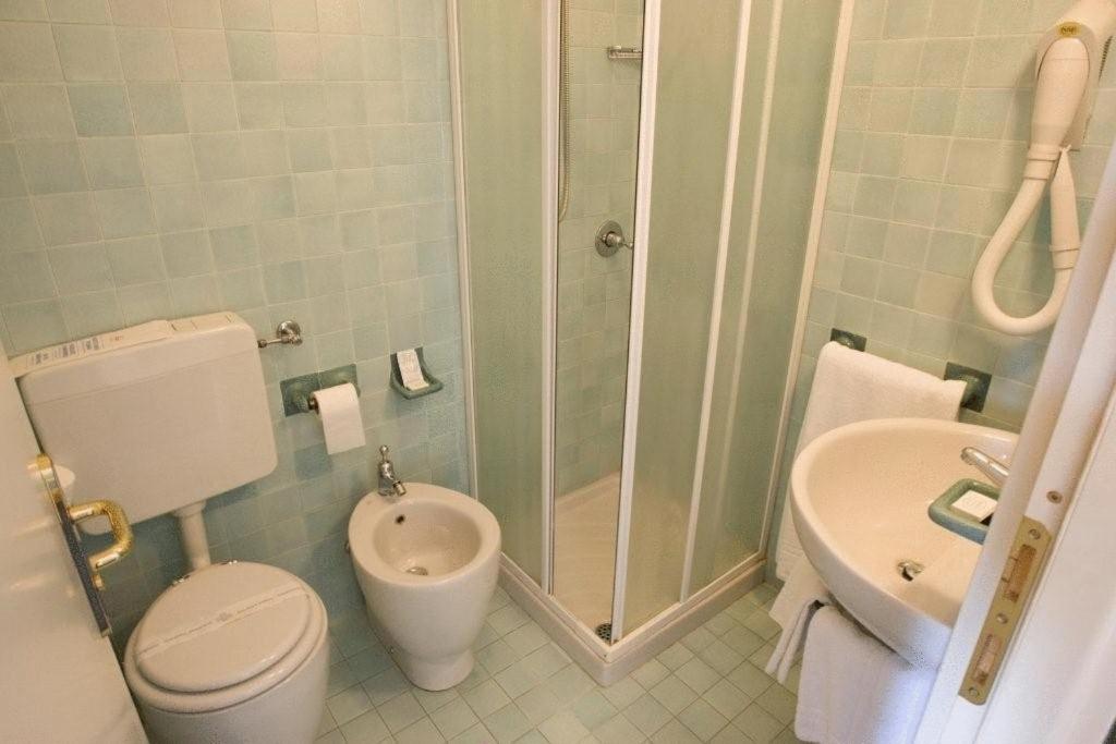 Double Room - Photo 4