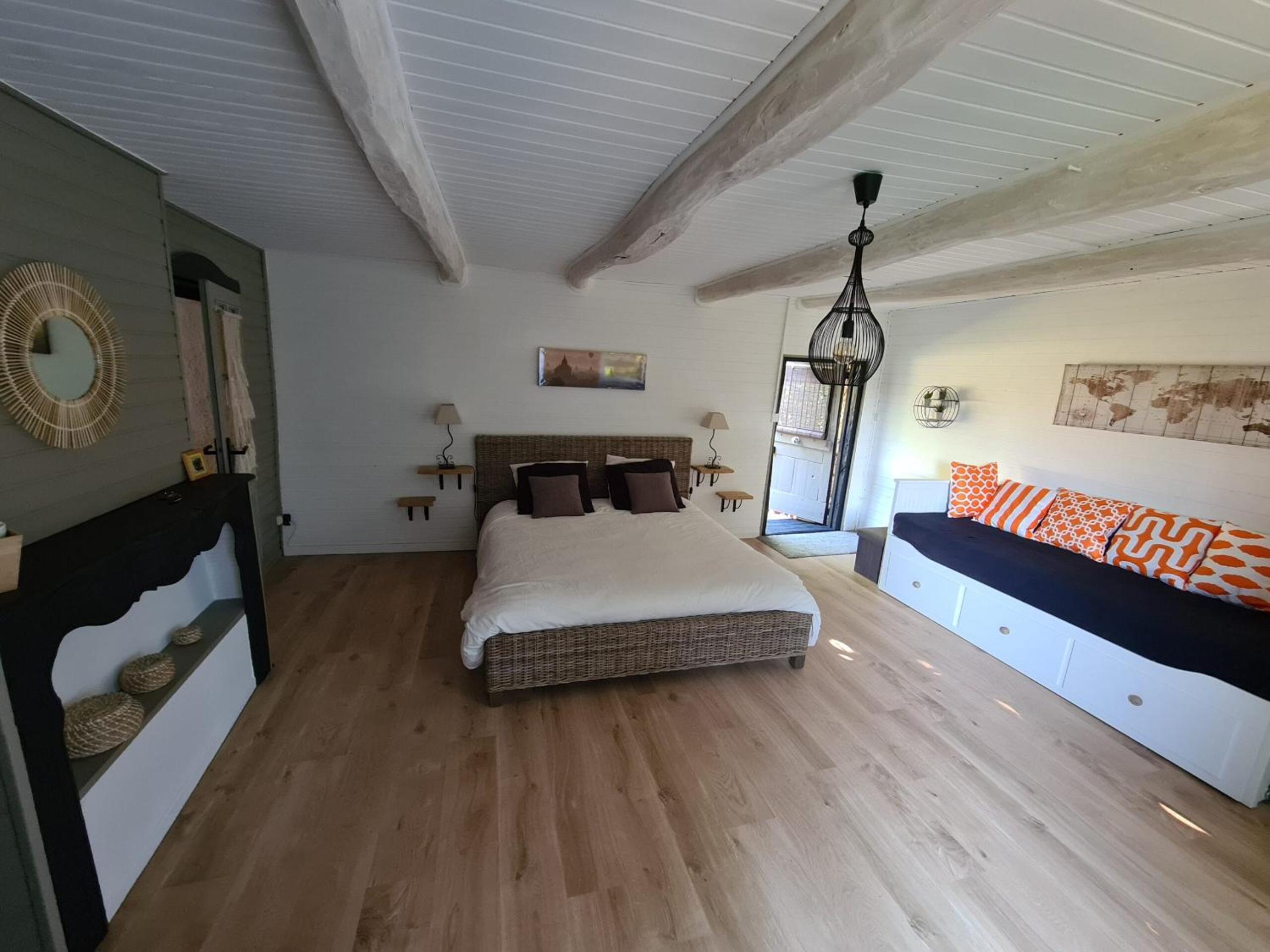 Deluxe Double Room - Photo 5