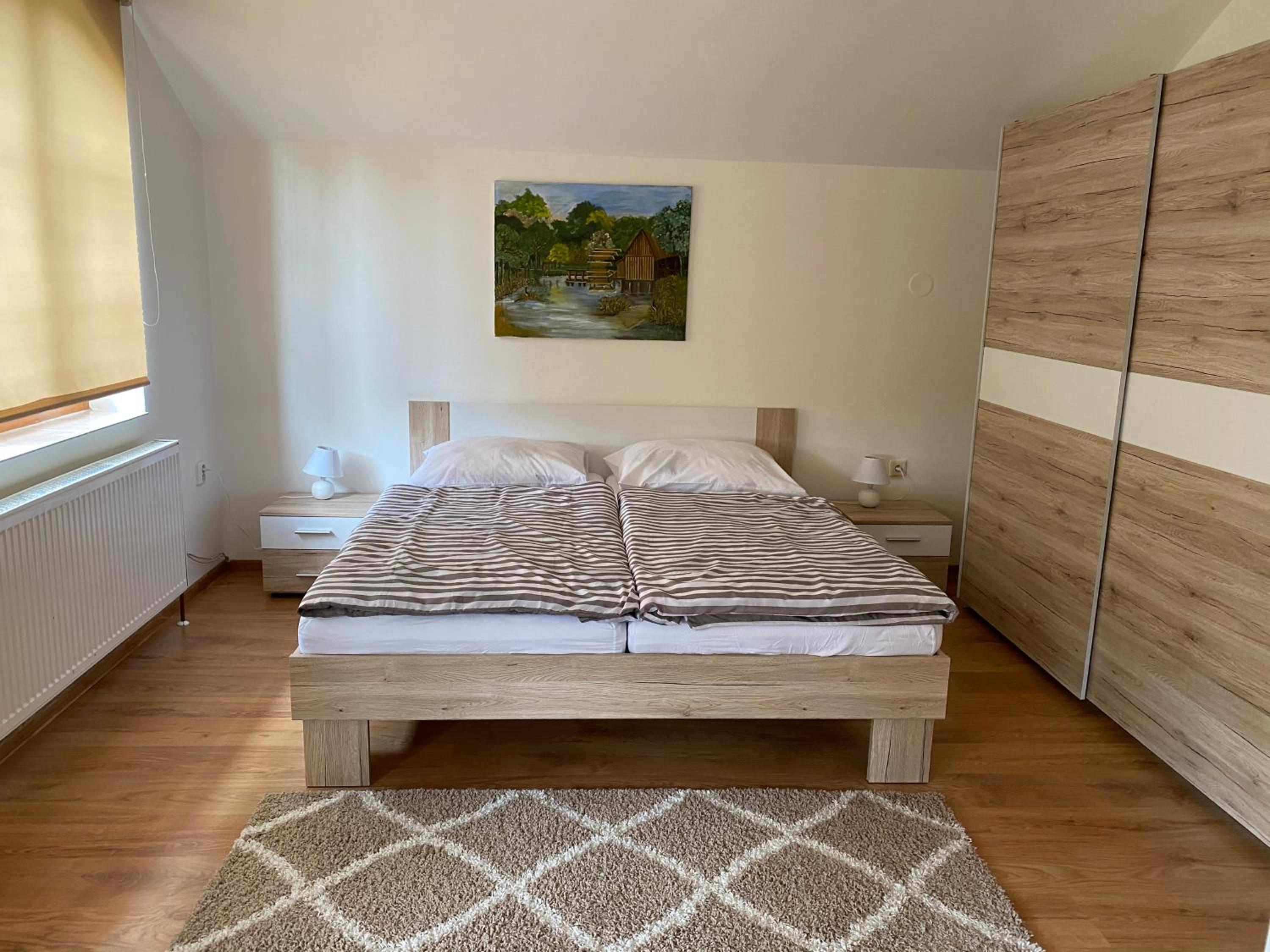 Apartment photo 2