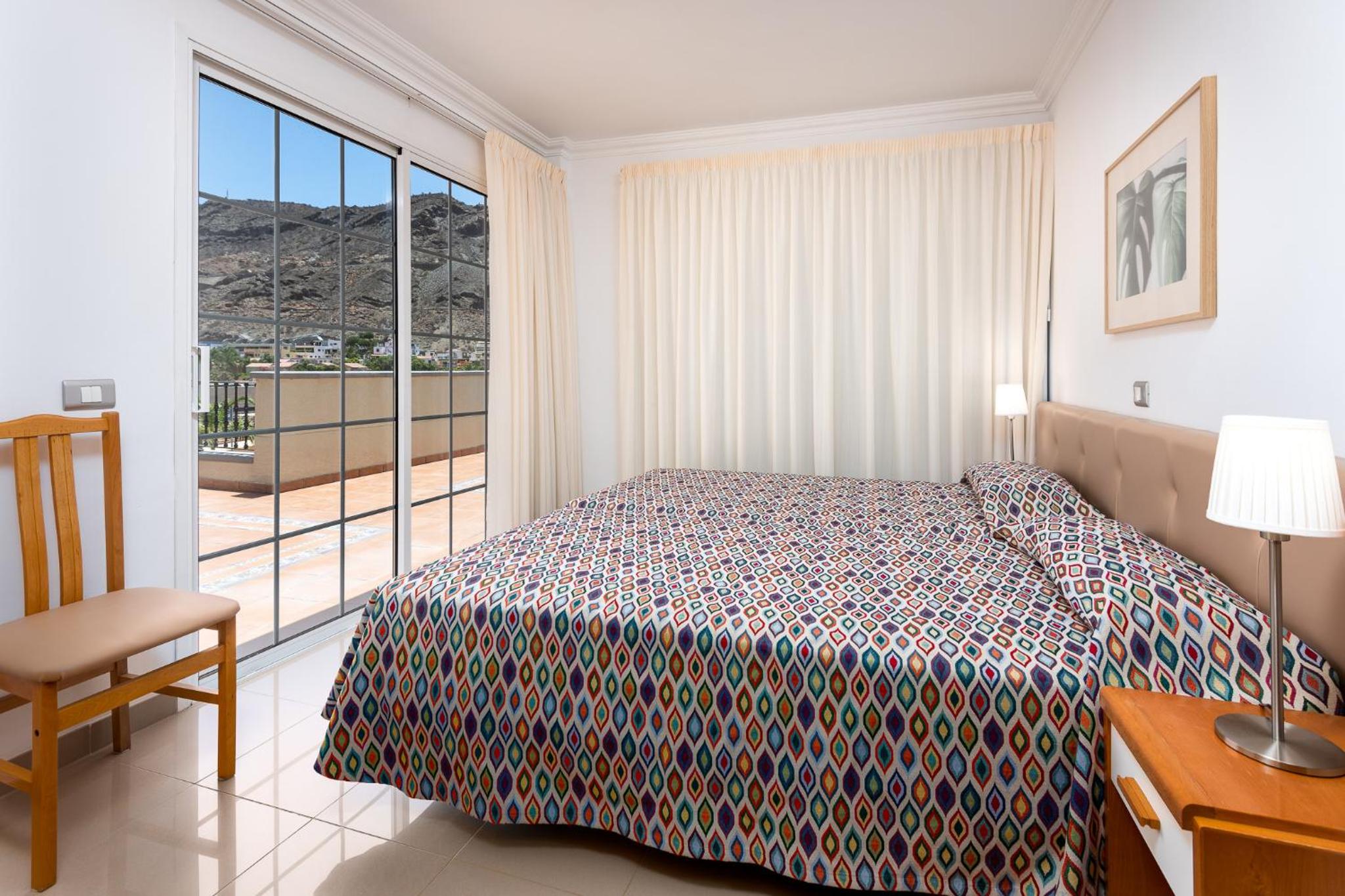 Two-Bedroom Apartment with Sea View photo 2