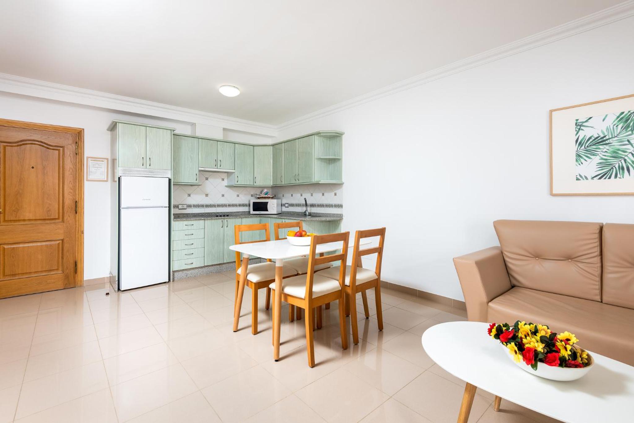 Apartment with Terrace photo 3