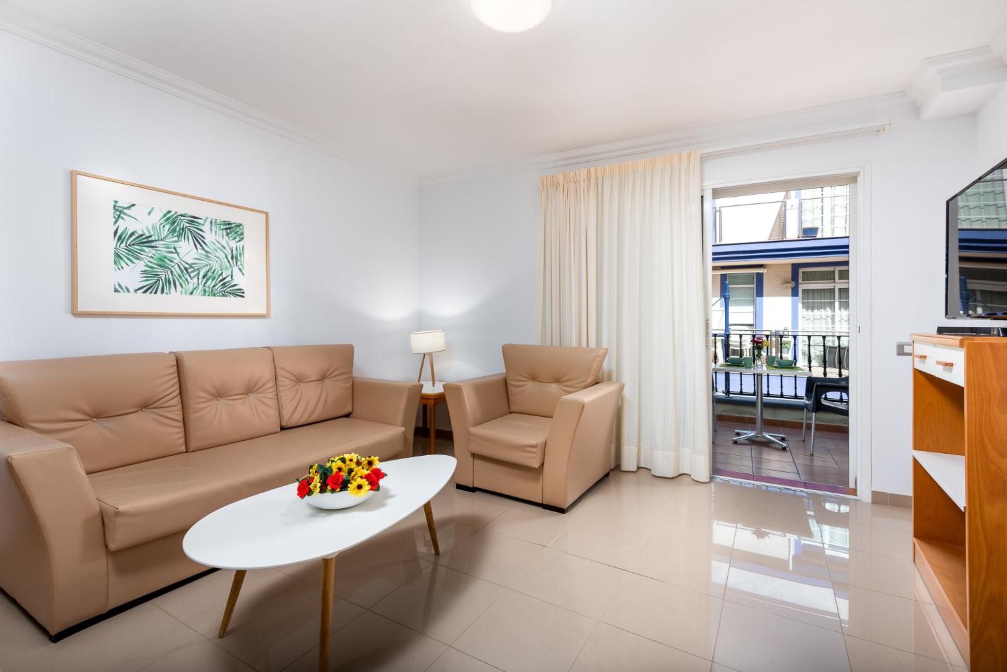 Apartment with Terrace photo 2