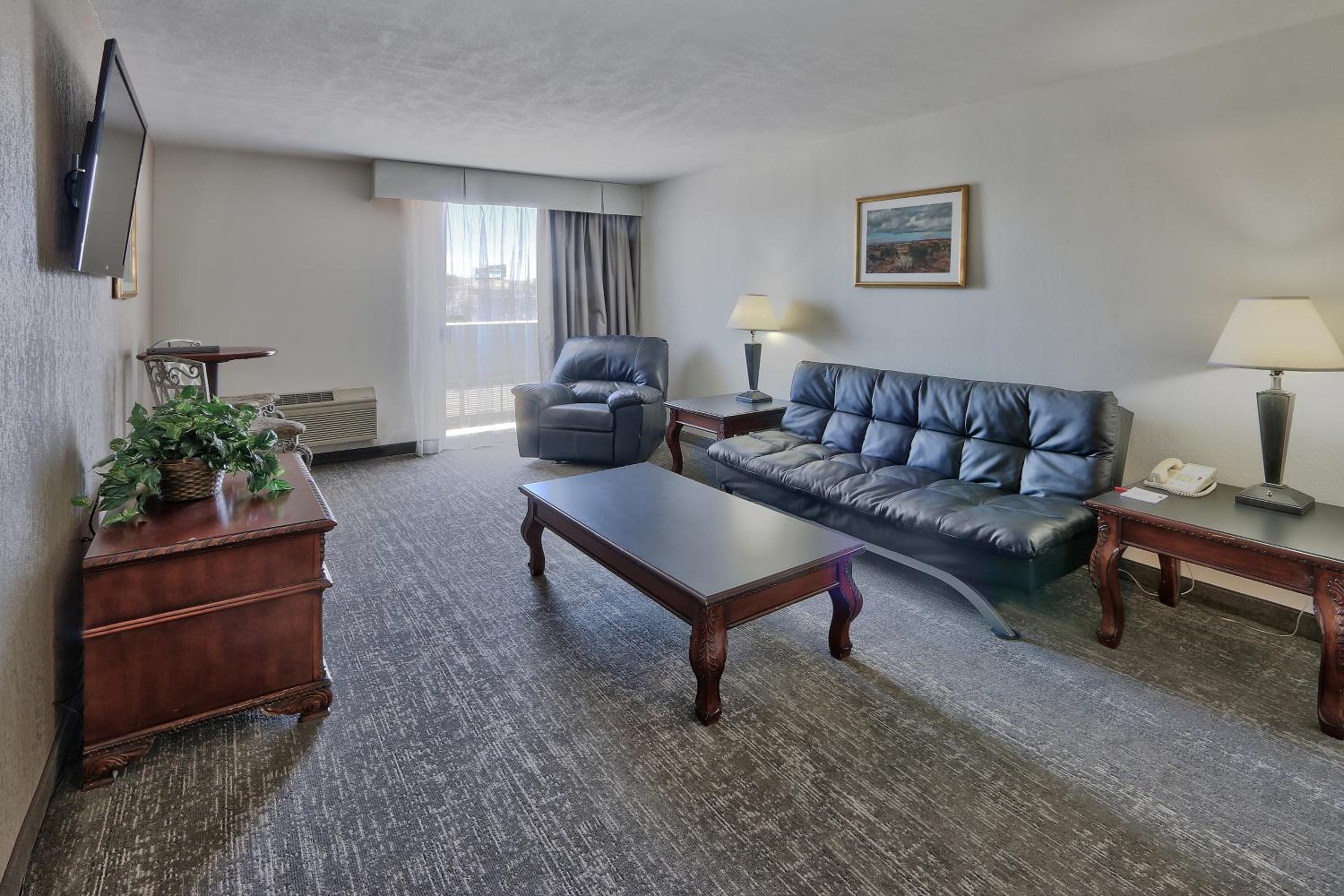 Two-Bedroom King Suite - Non-Smoking photo 2