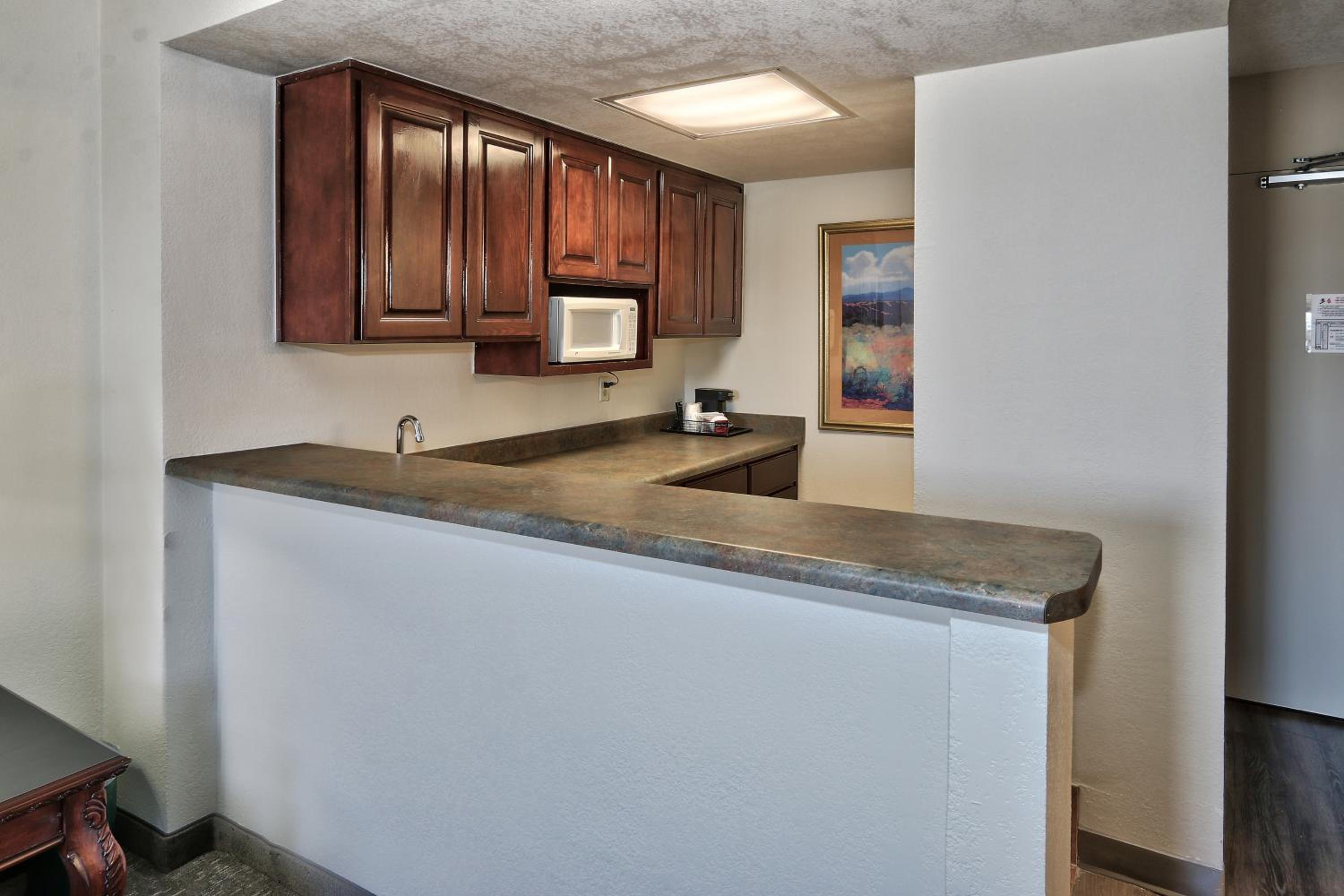 Two-Bedroom King Suite - Mobility Access/Non-Smoking