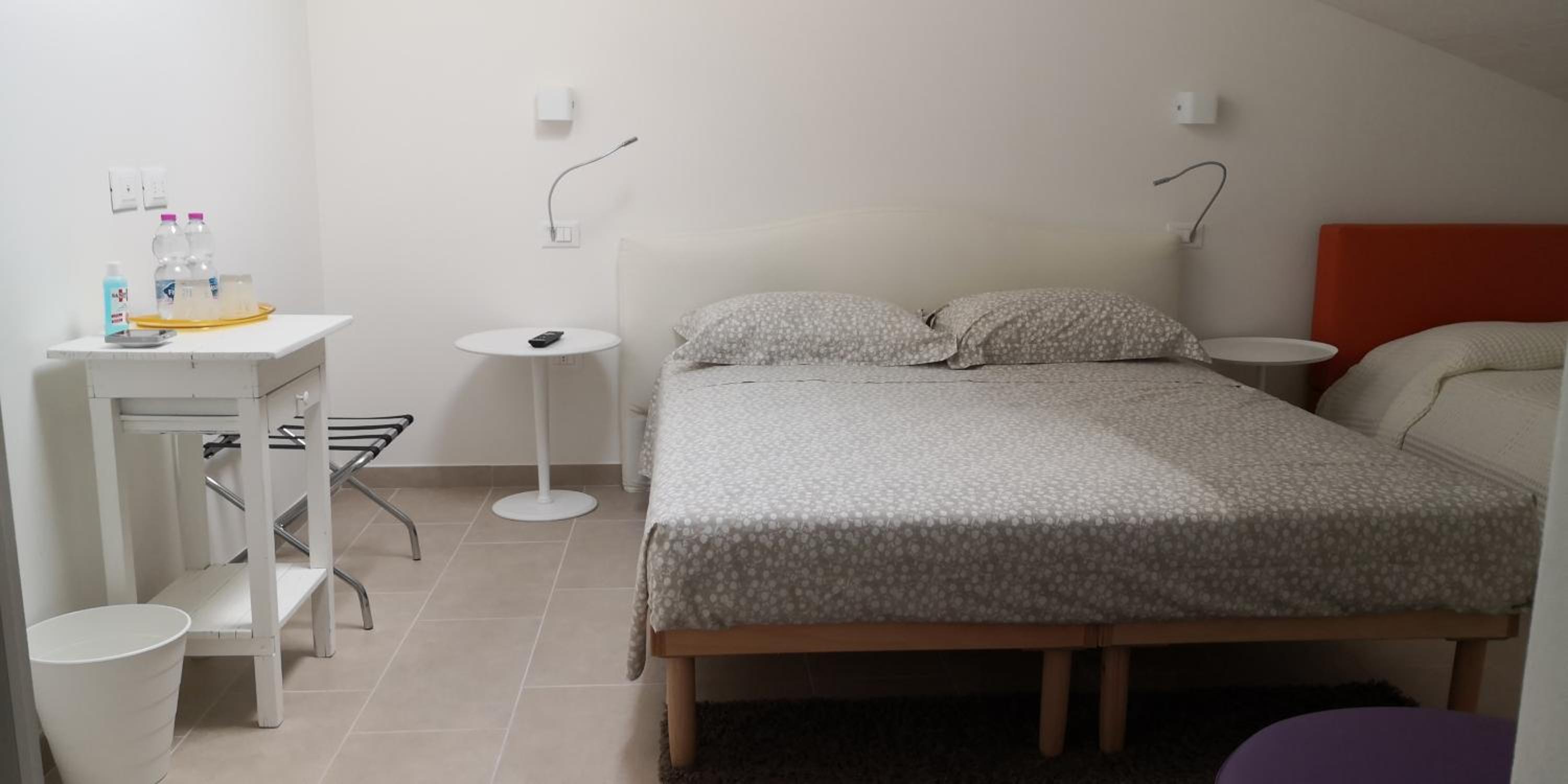 Deluxe Double Room with Shower photo 3