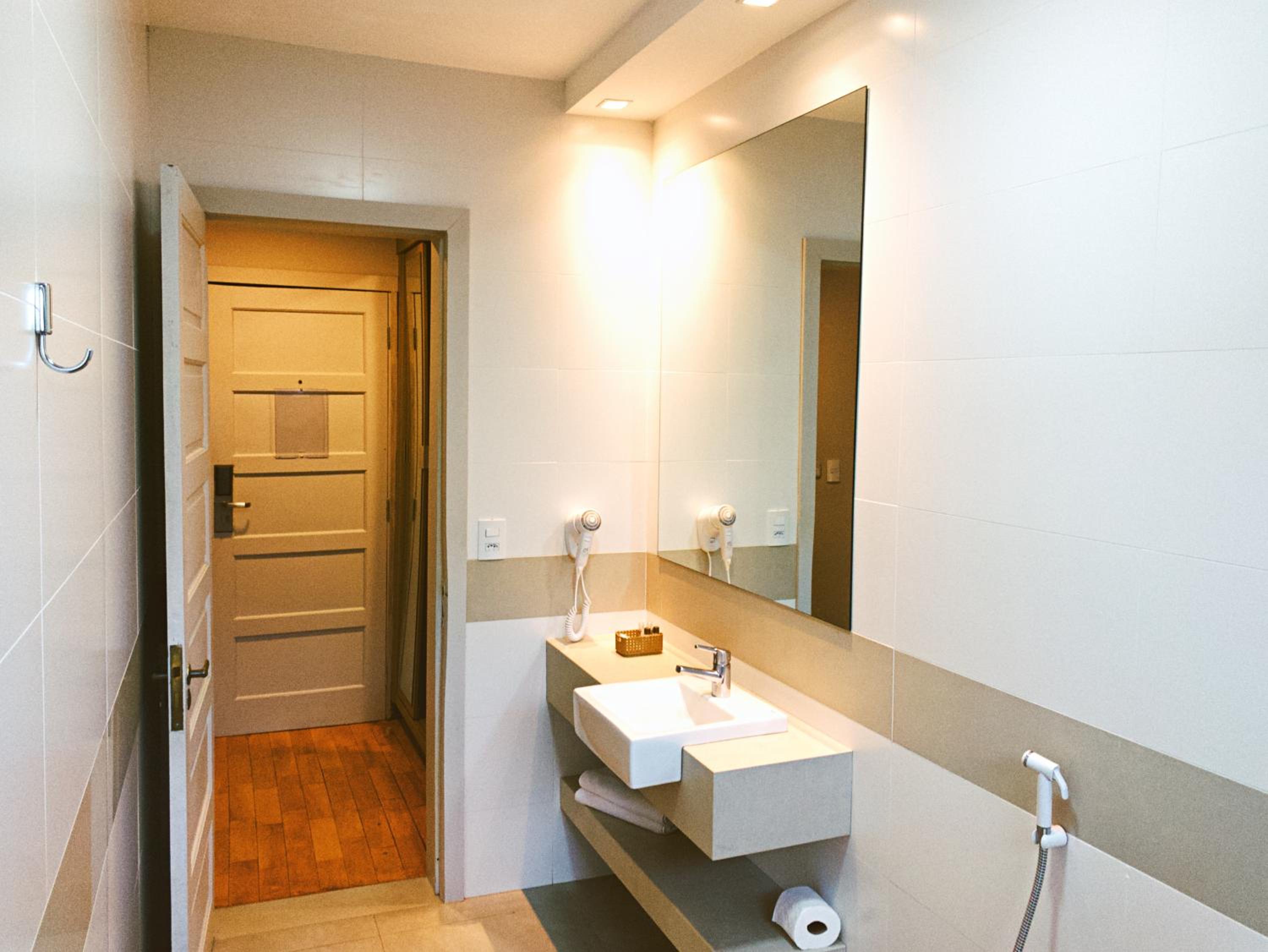 Deluxe Quadruple Room - Photo 4