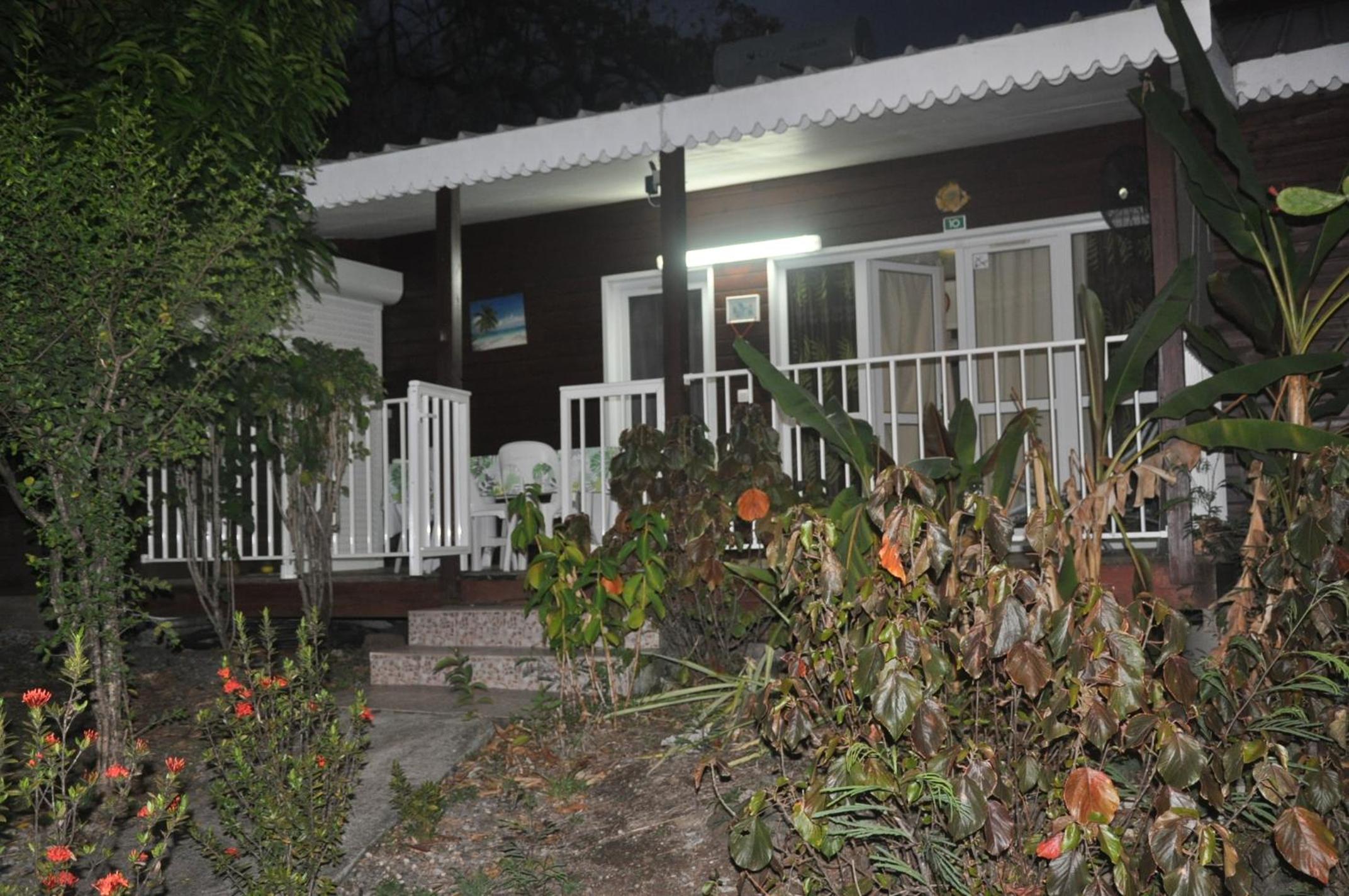 Two-Bedroom House photo 2