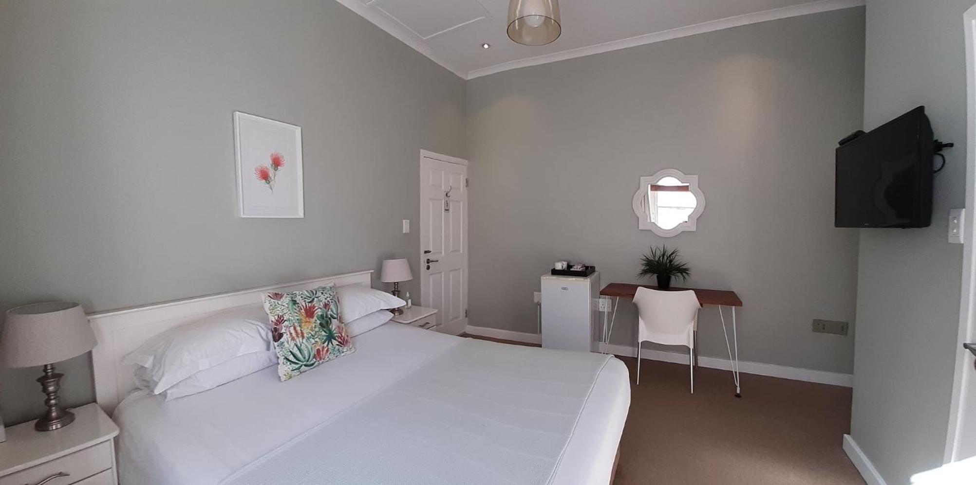 Small Double Room - Photo 4