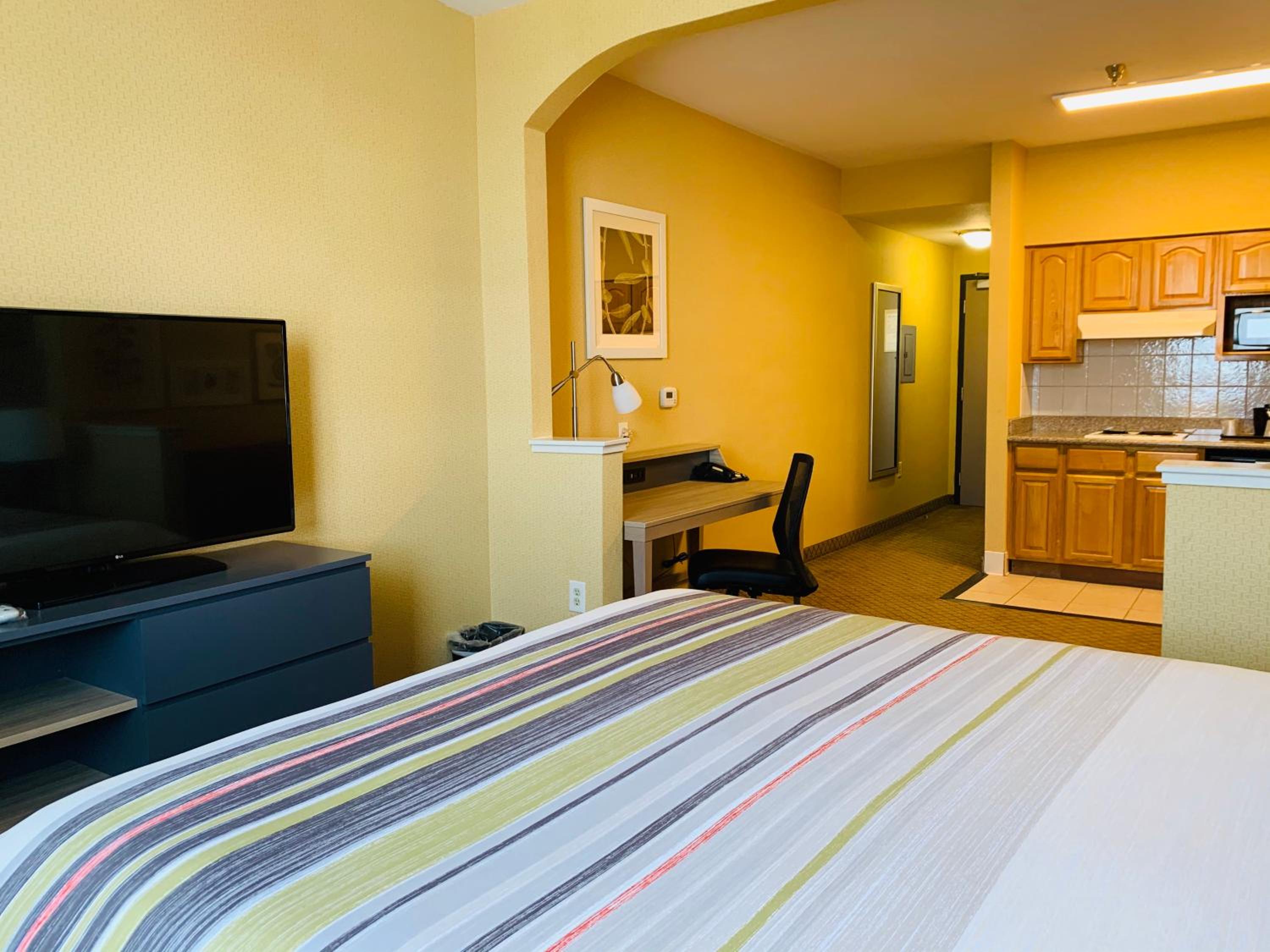 Studio Suite 1 King - Photo 6