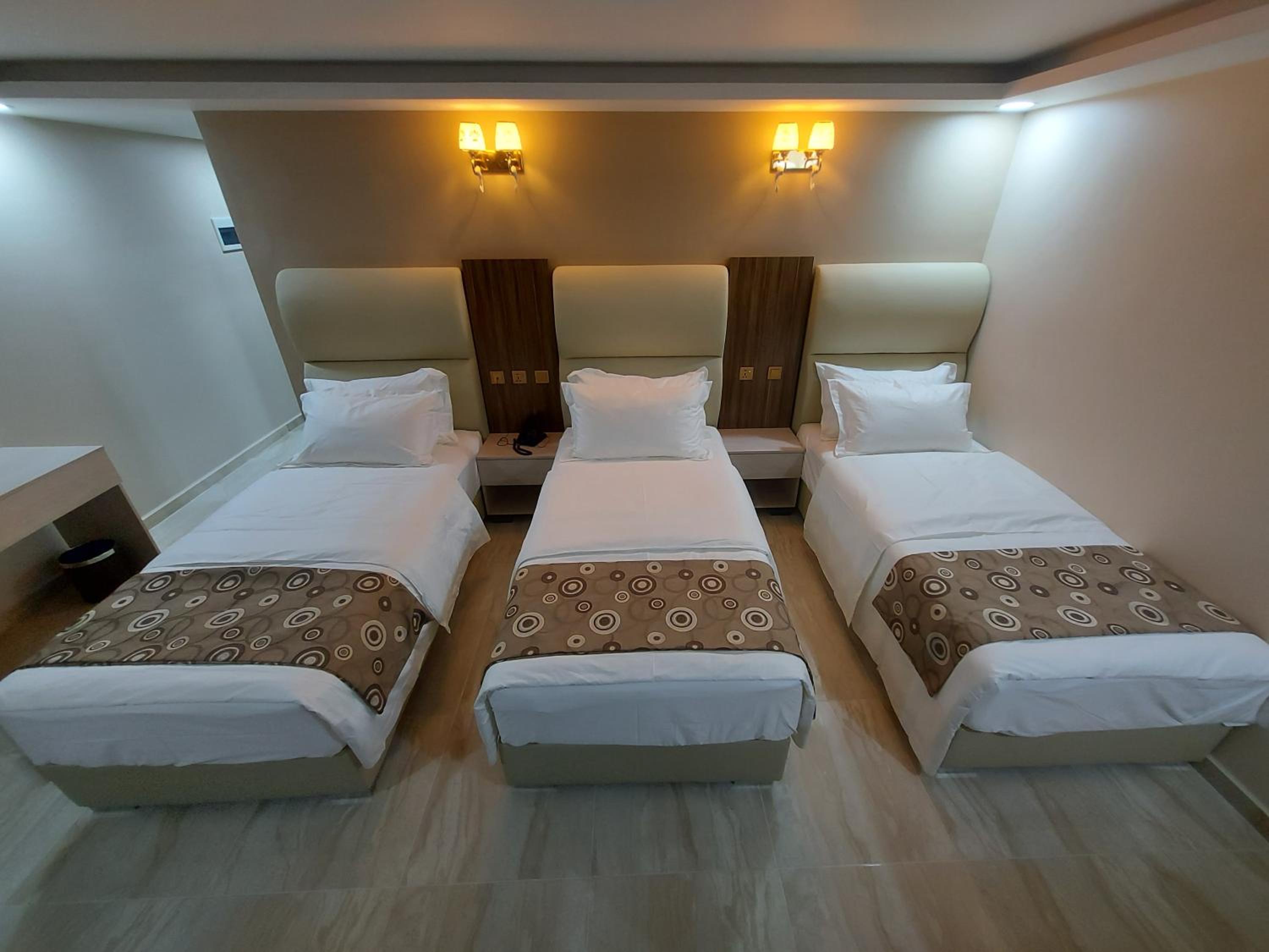 Family Room with Sea View - Photo 1