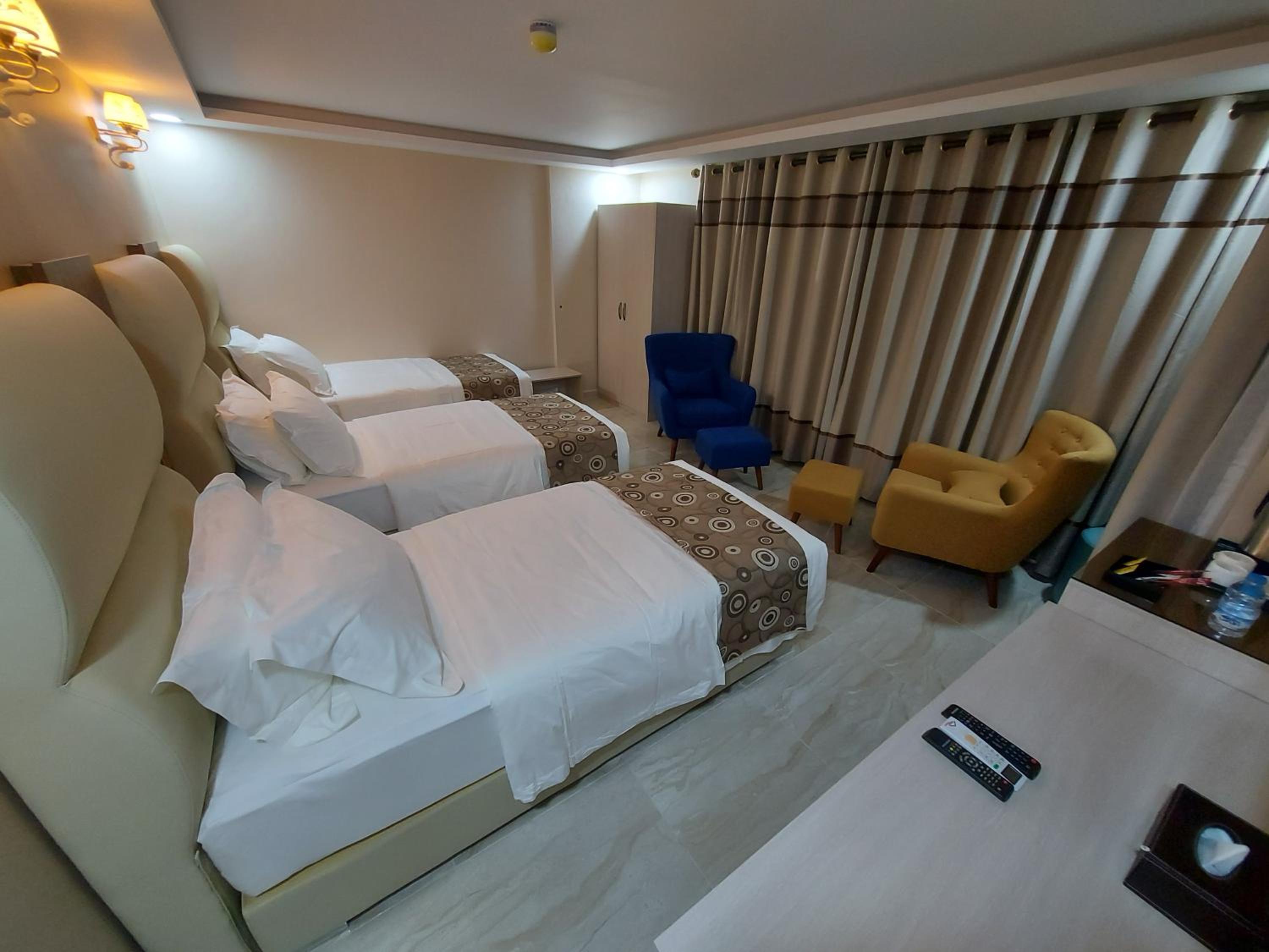 Family Room with Sea View - Photo 2