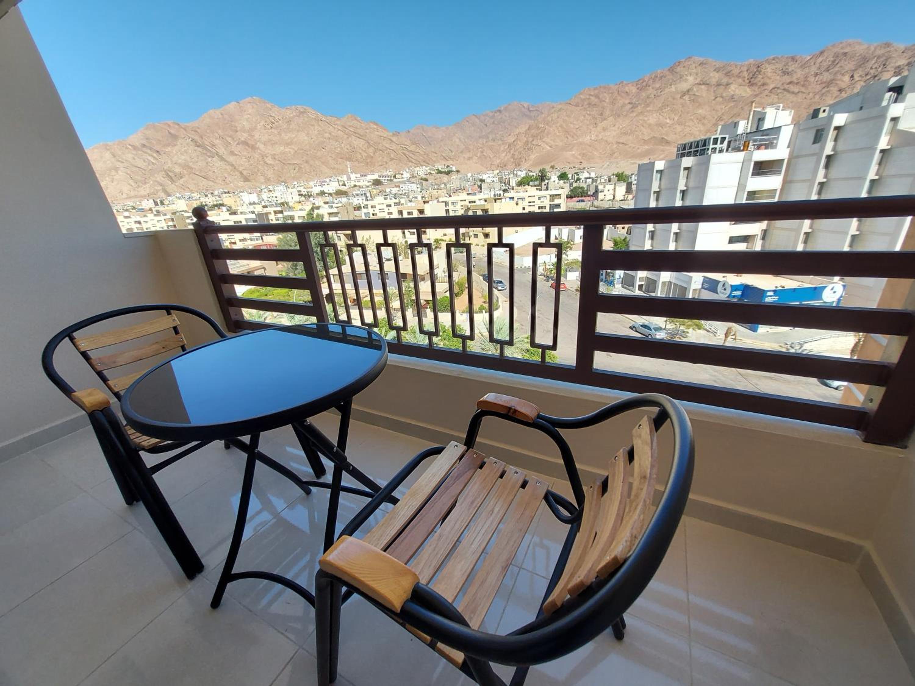 Twin Room with Balcony - Photo 7