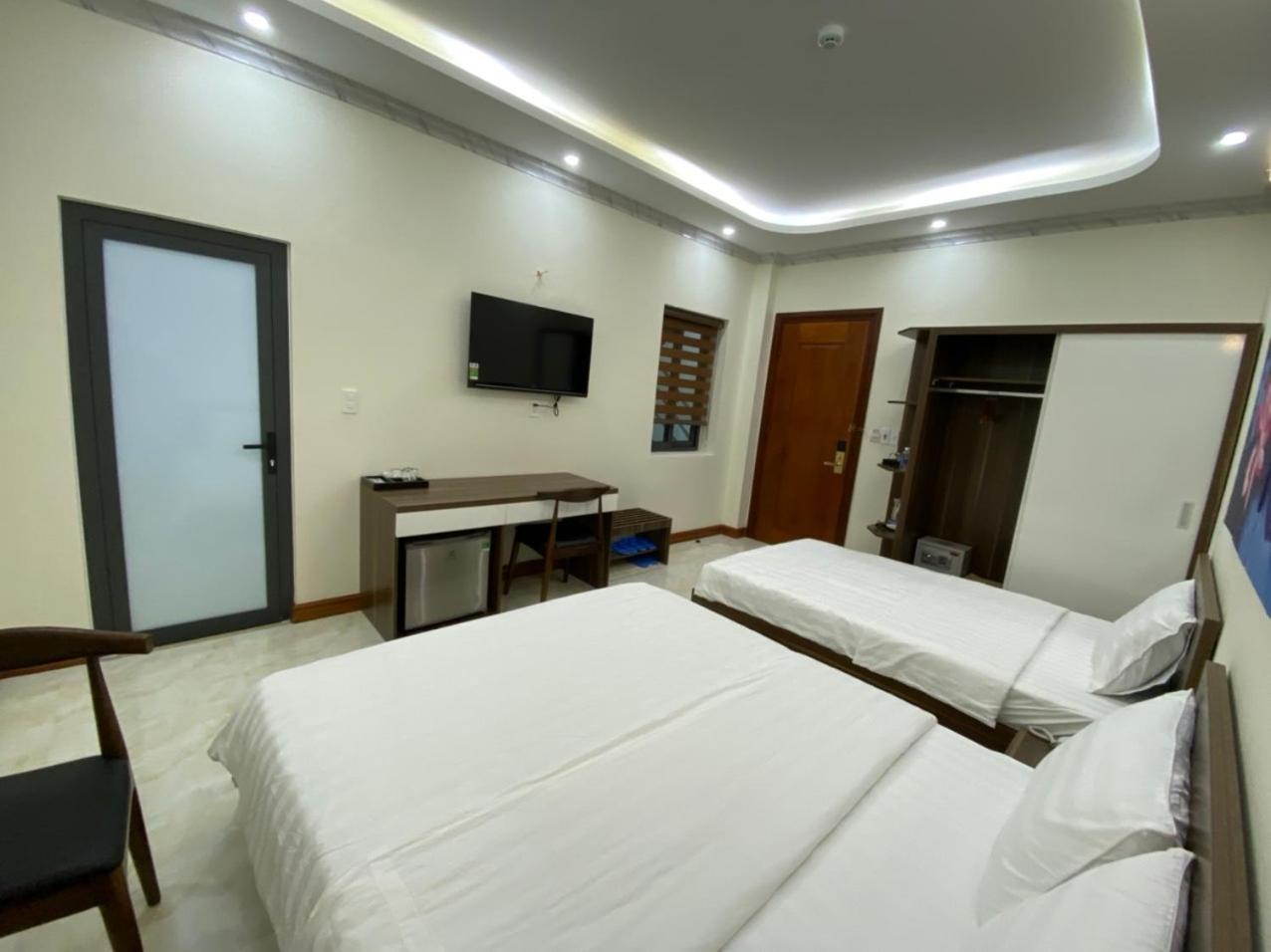 Family Room photo 1