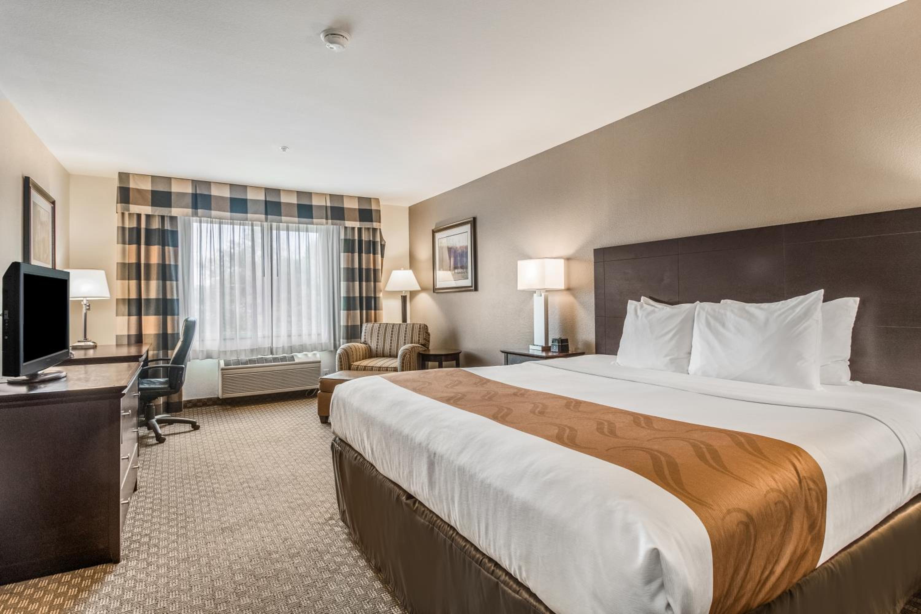 King Room - Accessible/Non-Smoking