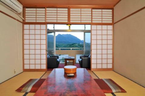 Standard Room with Bathroom - Non-Smoking photo 2