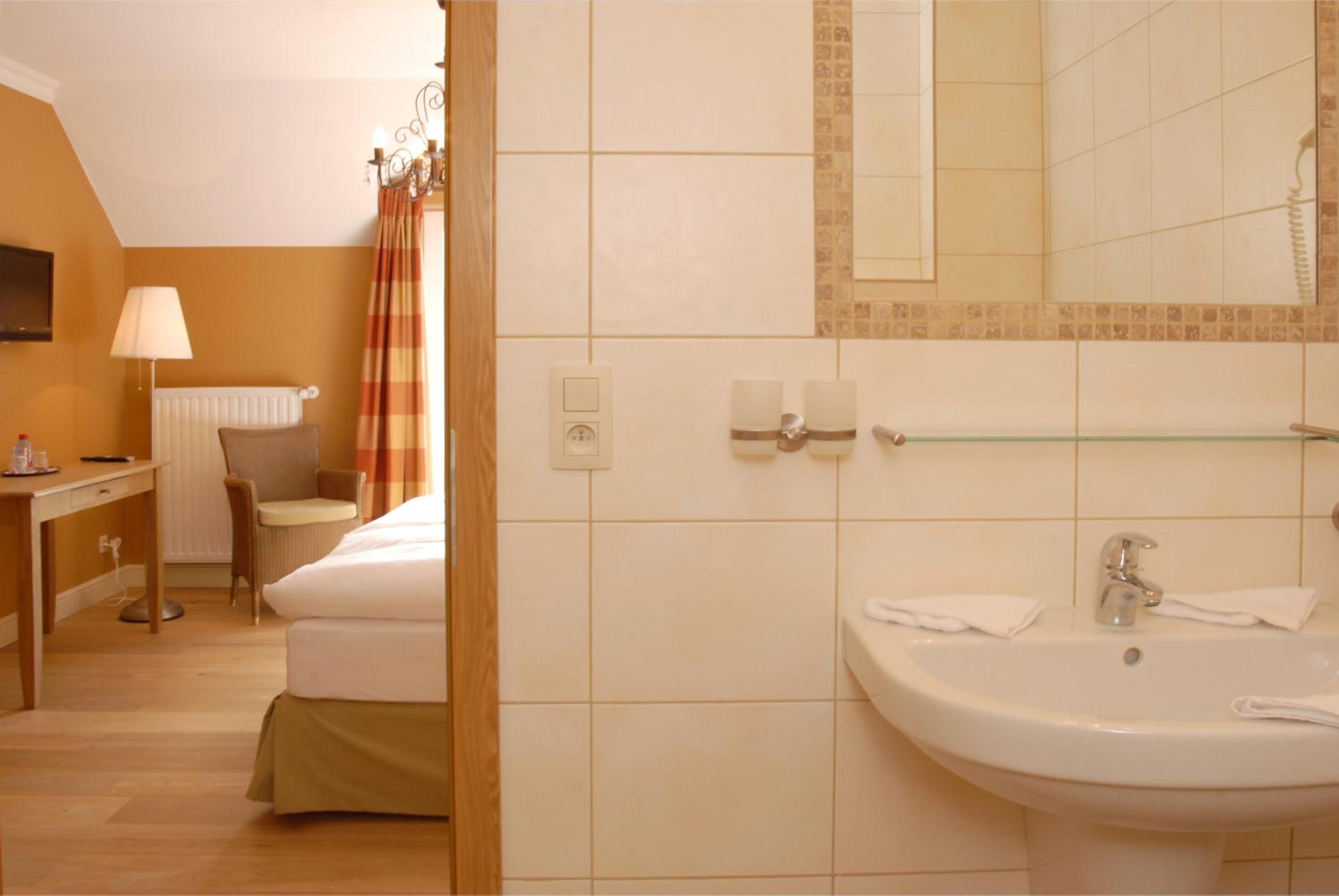 Comfort Double Room - Photo 7
