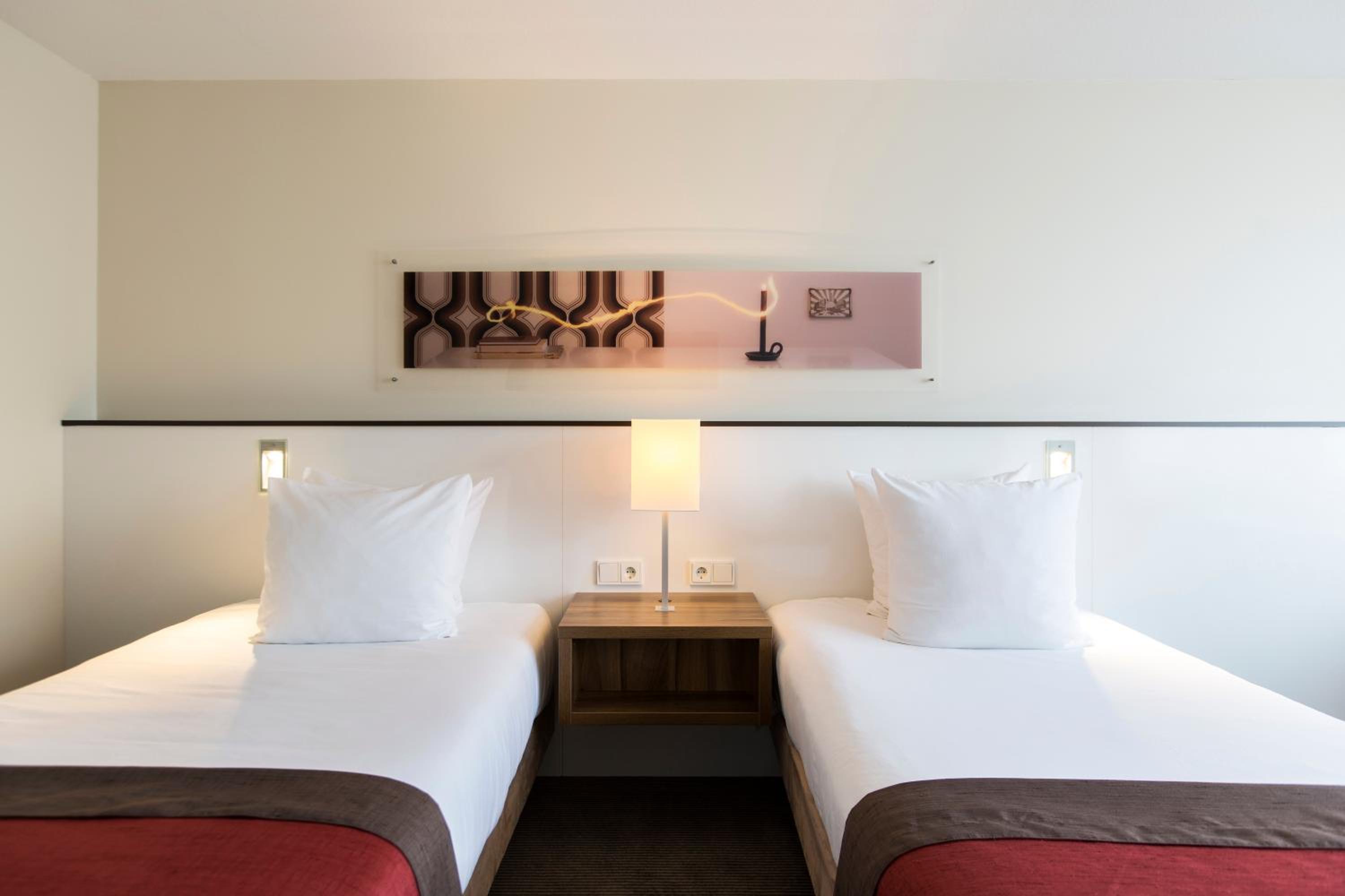 Standard Room with Two Single Beds - Photo 5
