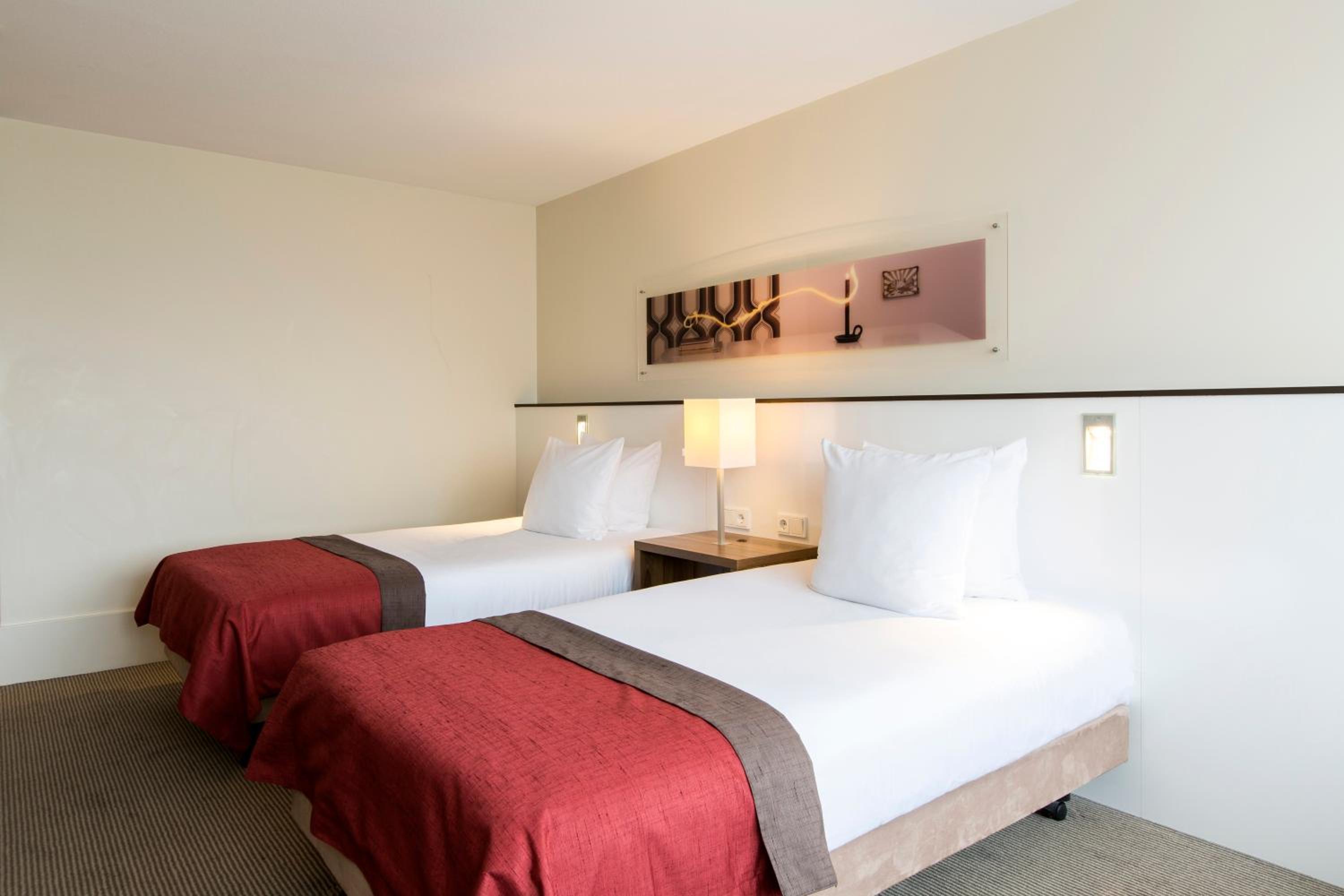 Standard Room with Two Single Beds - Photo 3