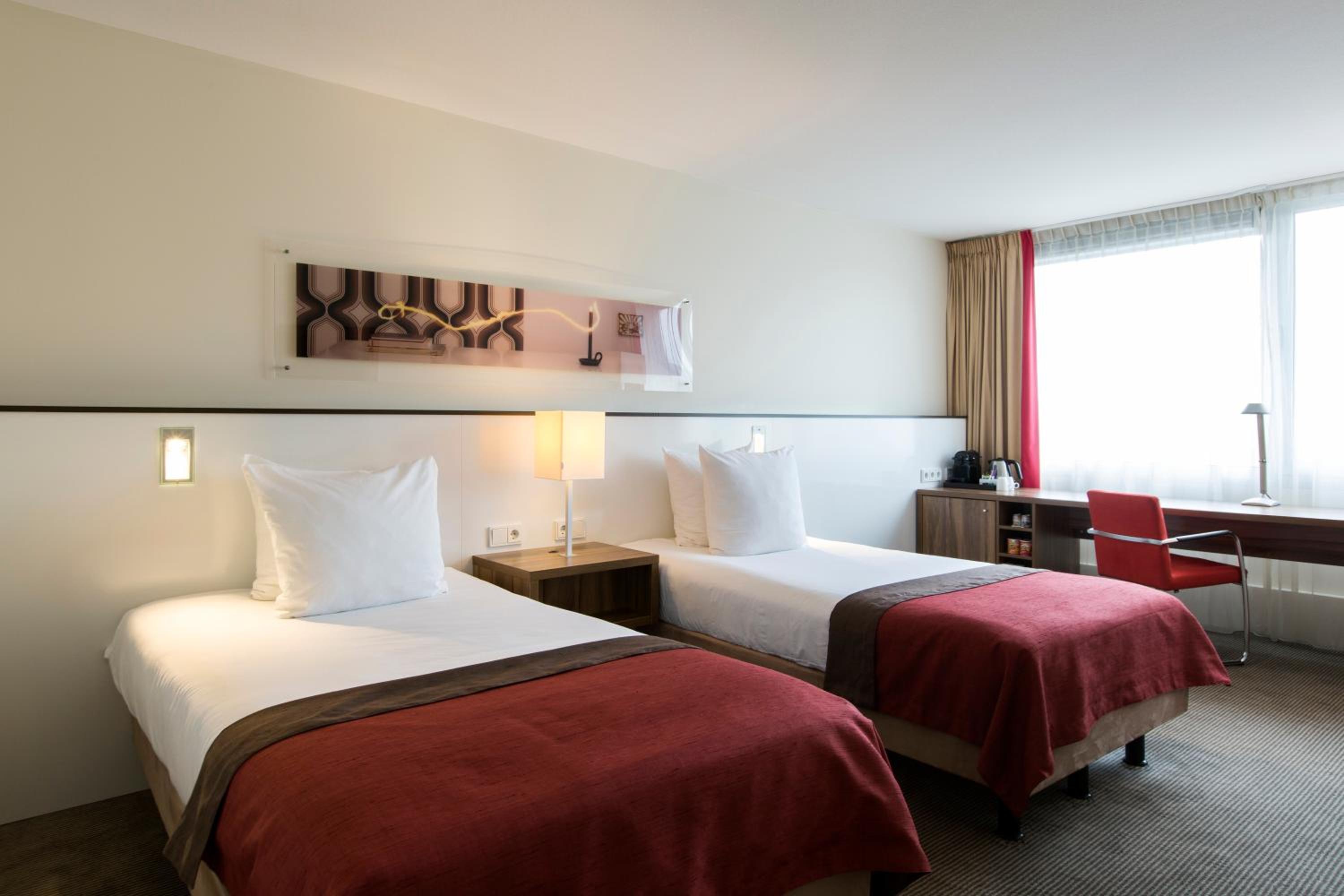 Standard Room with Two Single Beds - Photo 6