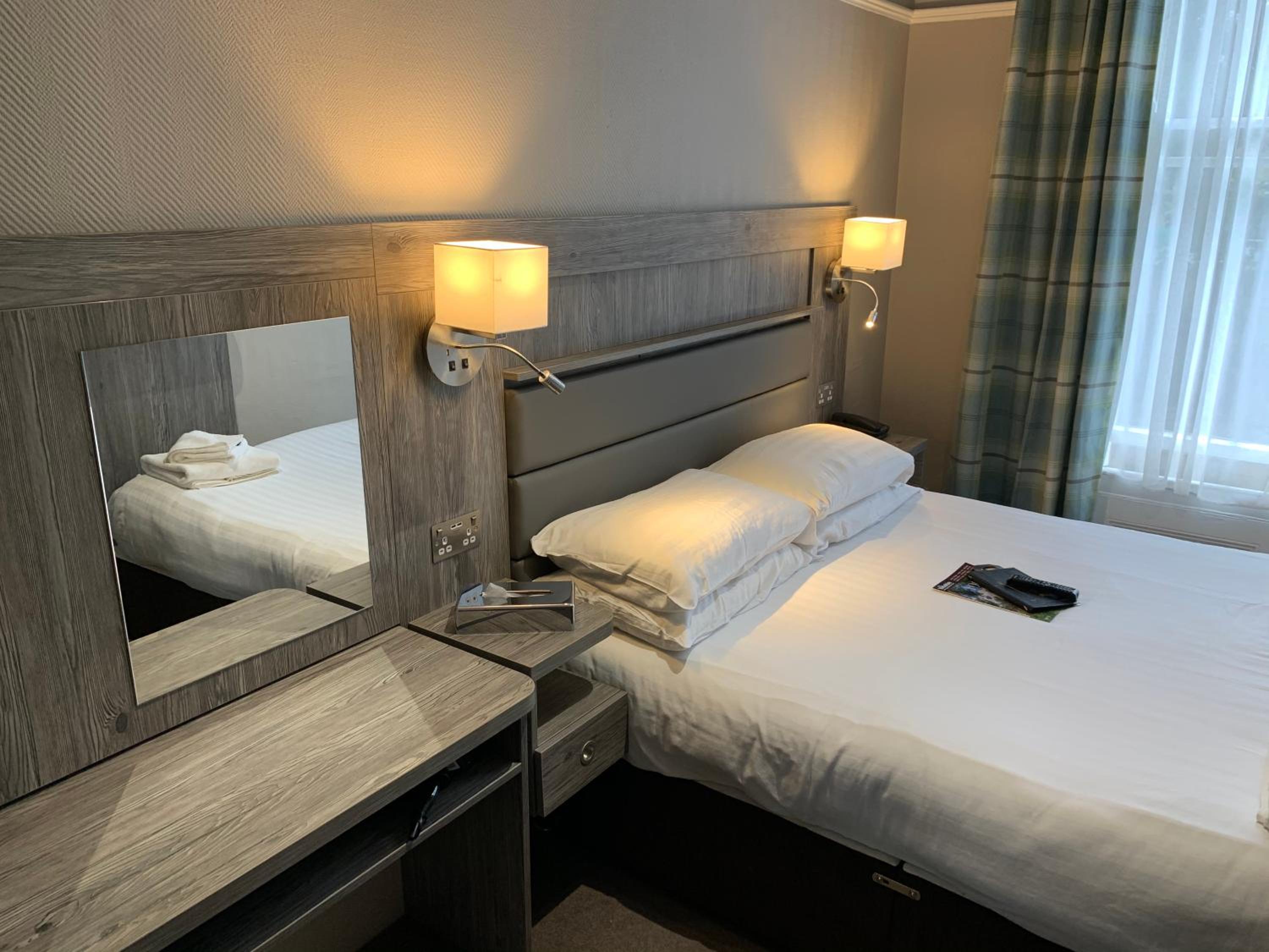 Standard Double Room - Photo 5