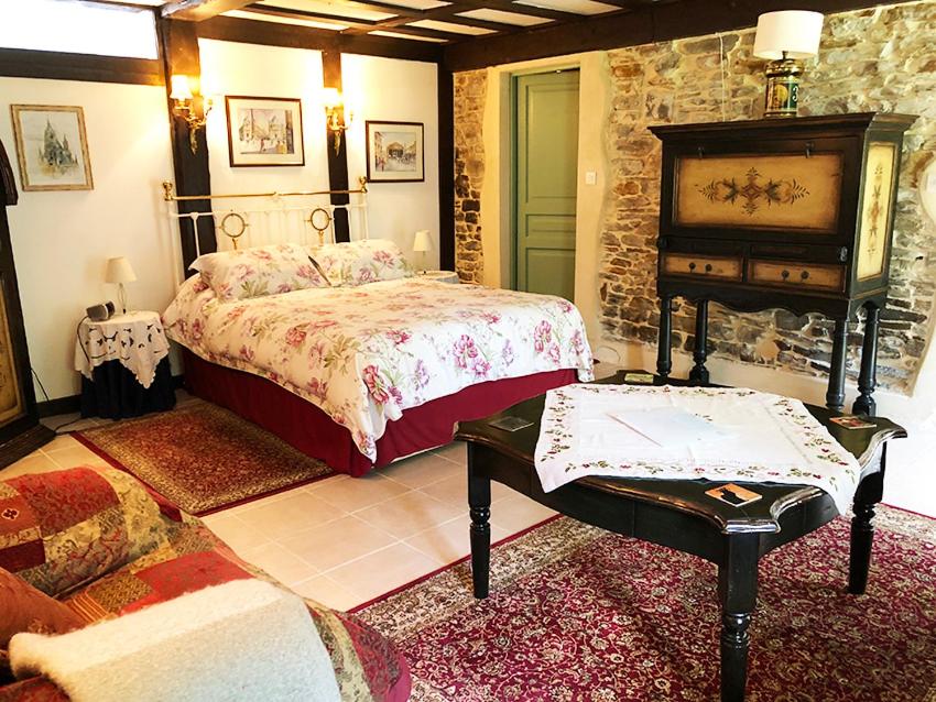 Studio Apartment photo 2