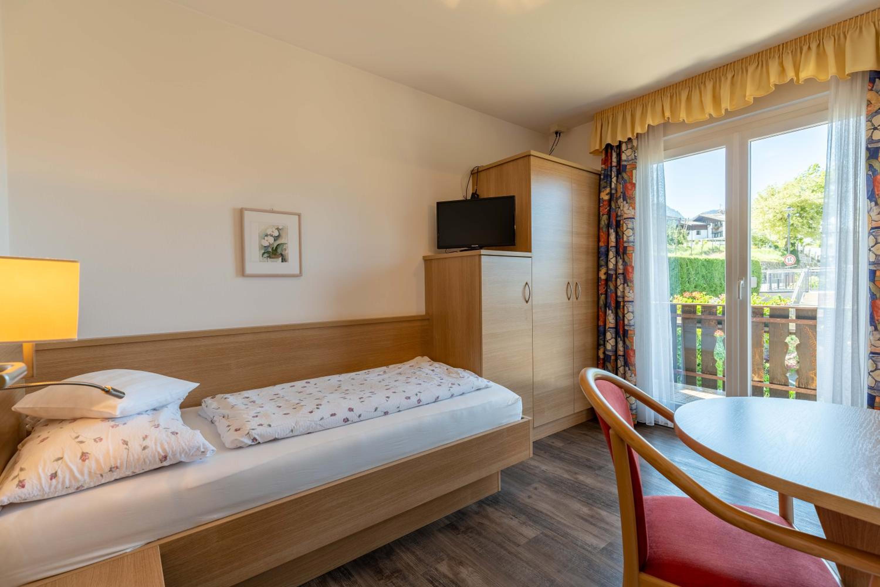 Single Room with Terrace
