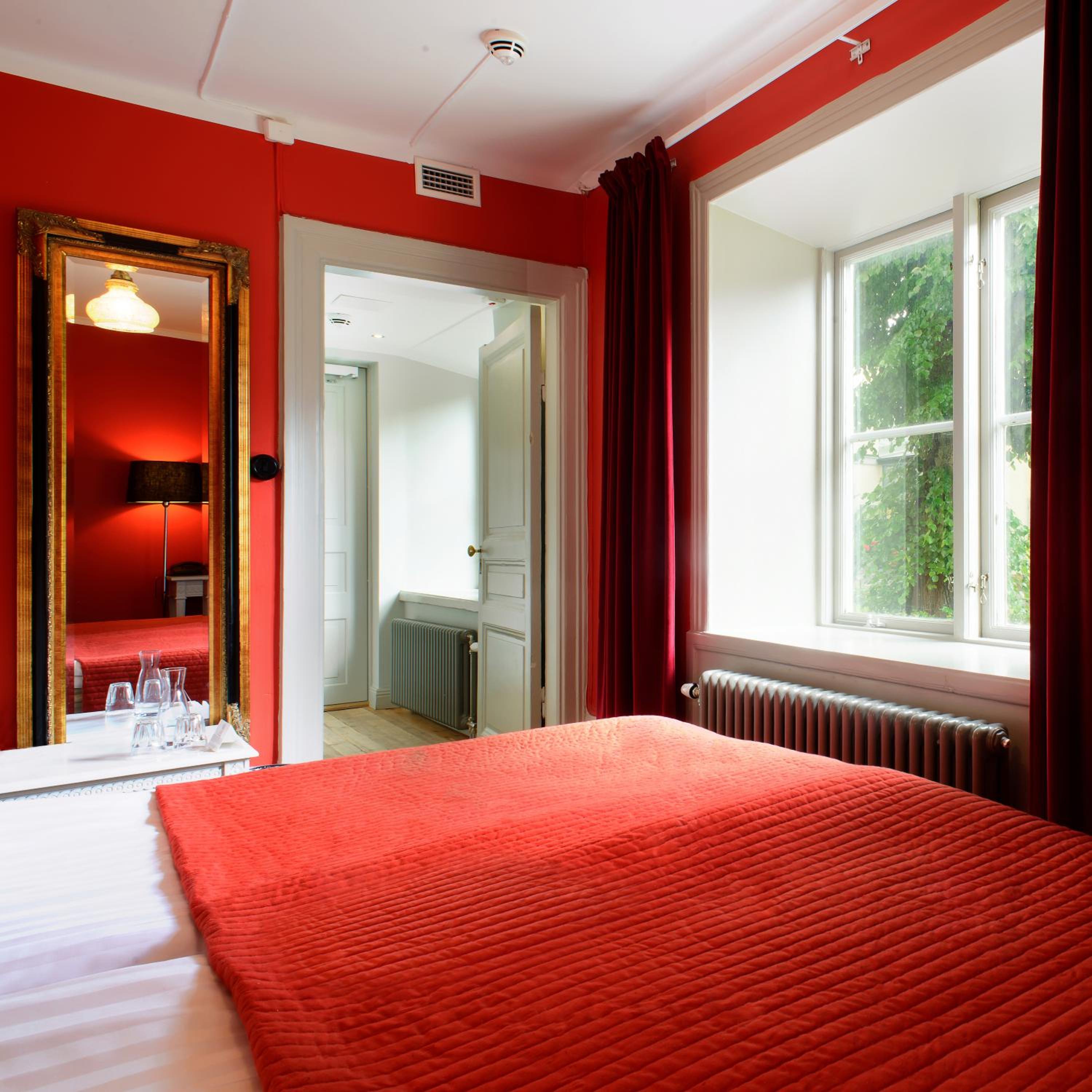 Standard Double or Twin Room - Photo 5
