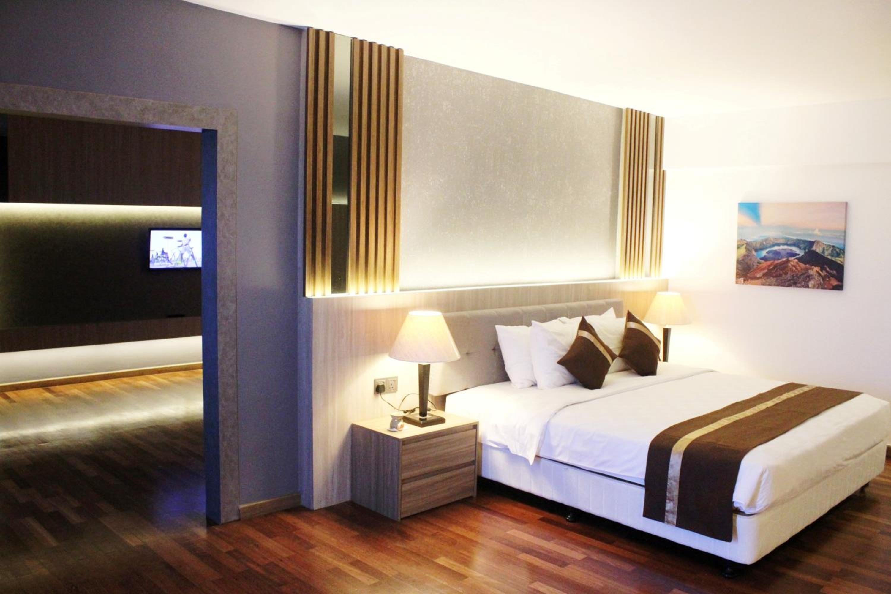 Executive Suite with Free Afternoon Tea and Shuttle from Nongsapura Ferry Terminal - Photo 4