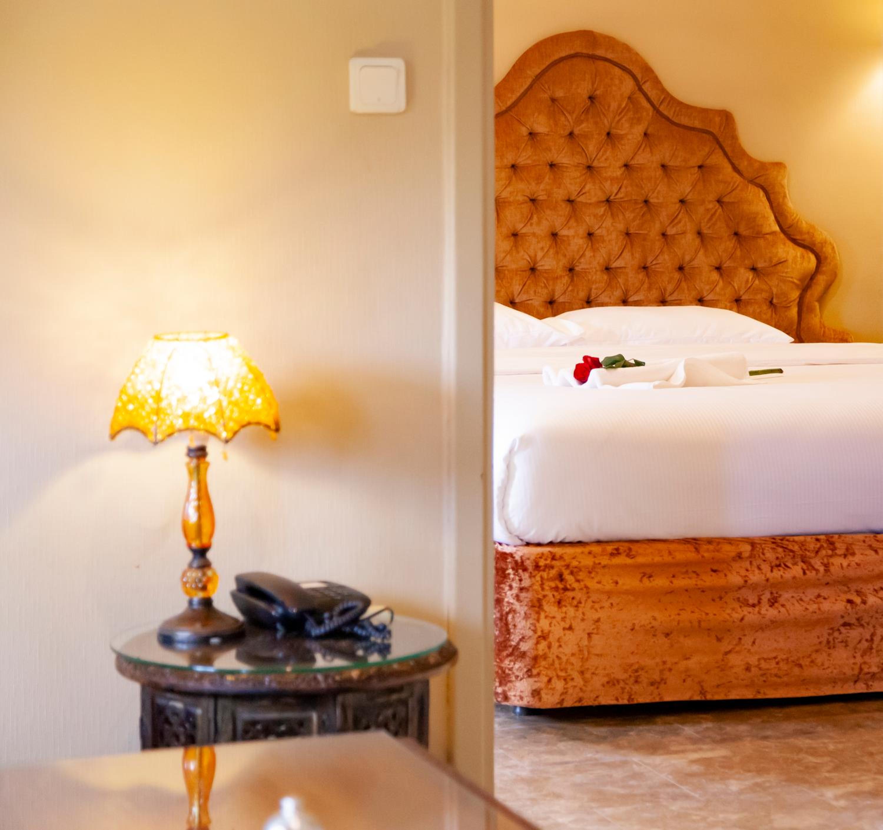 Deluxe Suite - Photo 3