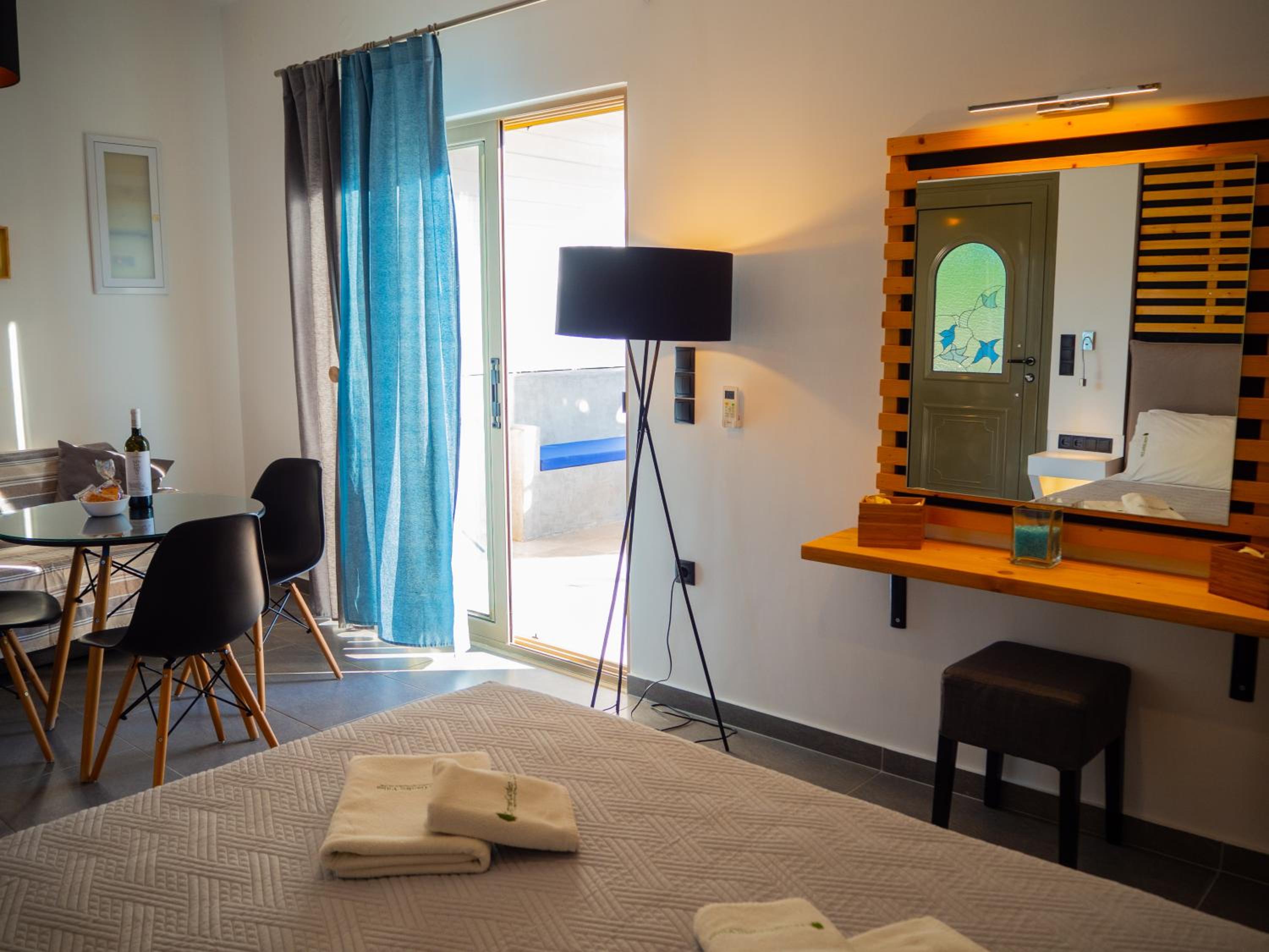 Deluxe King Suite