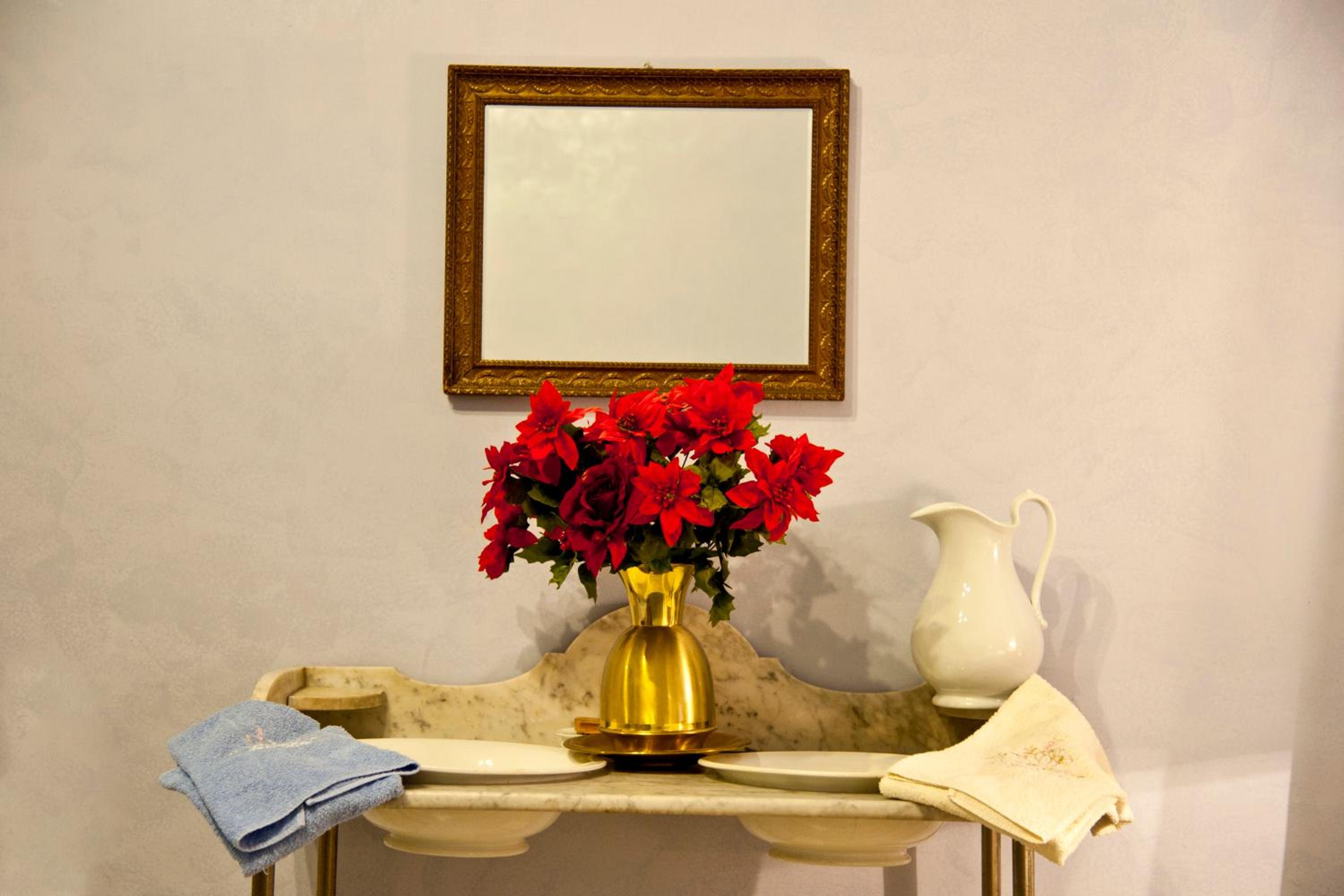 Double or Twin Room with Private External Bathroom photo 2